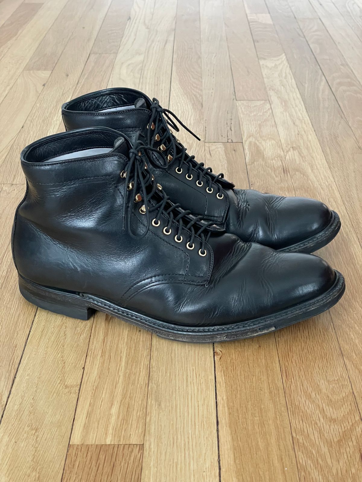 Photo by goodboots_badfeet on April 5, 2024 of the Alden Plain Toe Boot in Horween Black Chromexcel.