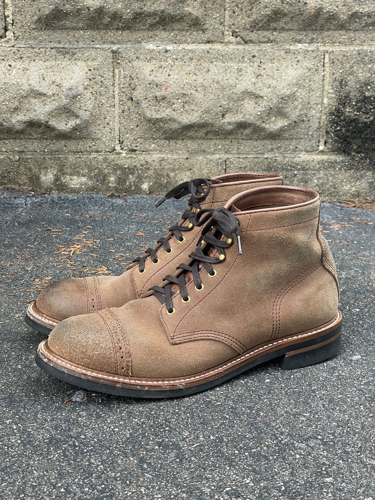 Photo by goodboots_badfeet on November 1, 2023 of the John Lofgren Combat Boots in Horween Natural Chromexcel Roughout.