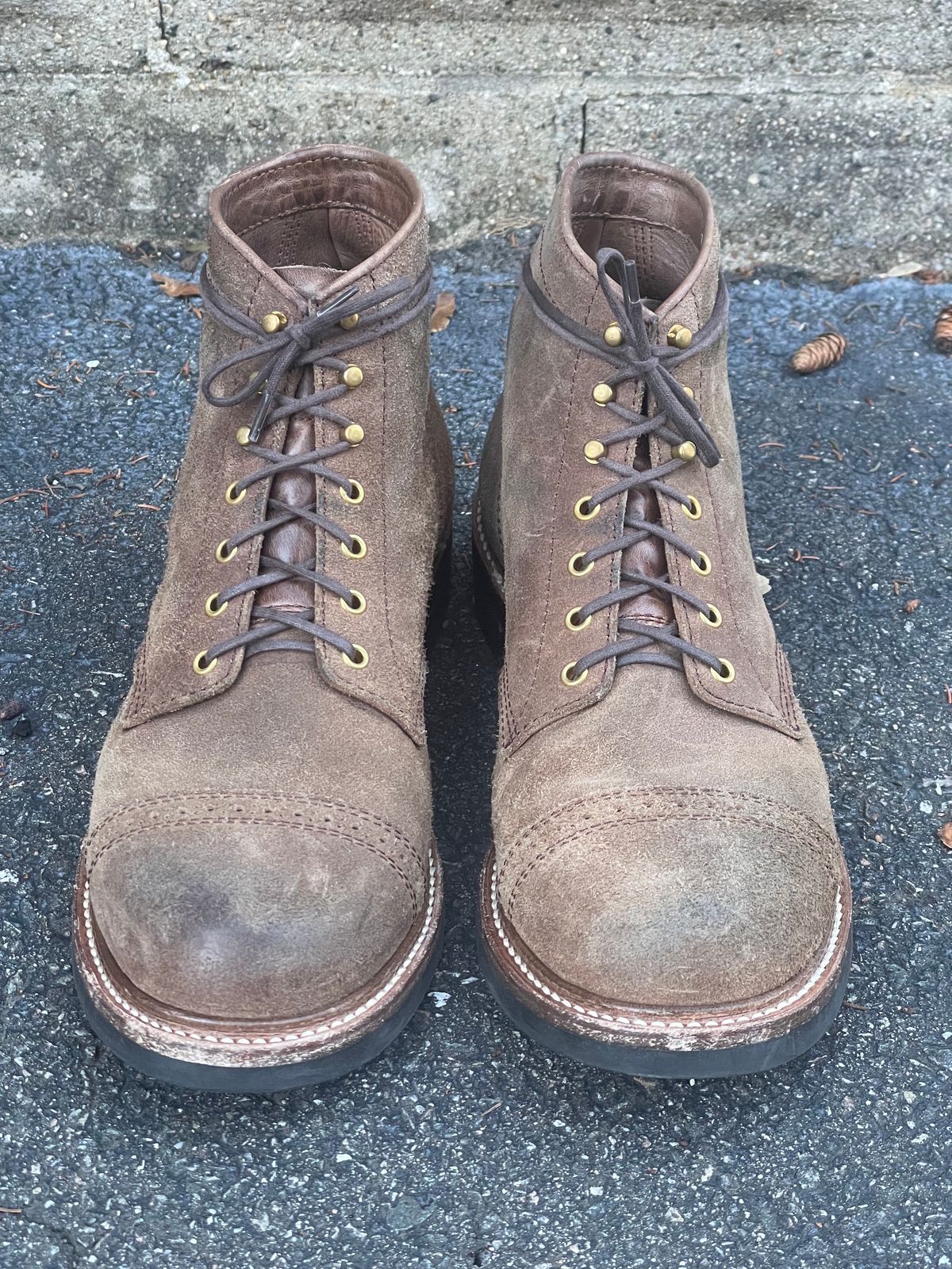 Photo by goodboots_badfeet on January 1, 2024 of the John Lofgren Combat Boots in Horween Natural Chromexcel Roughout.