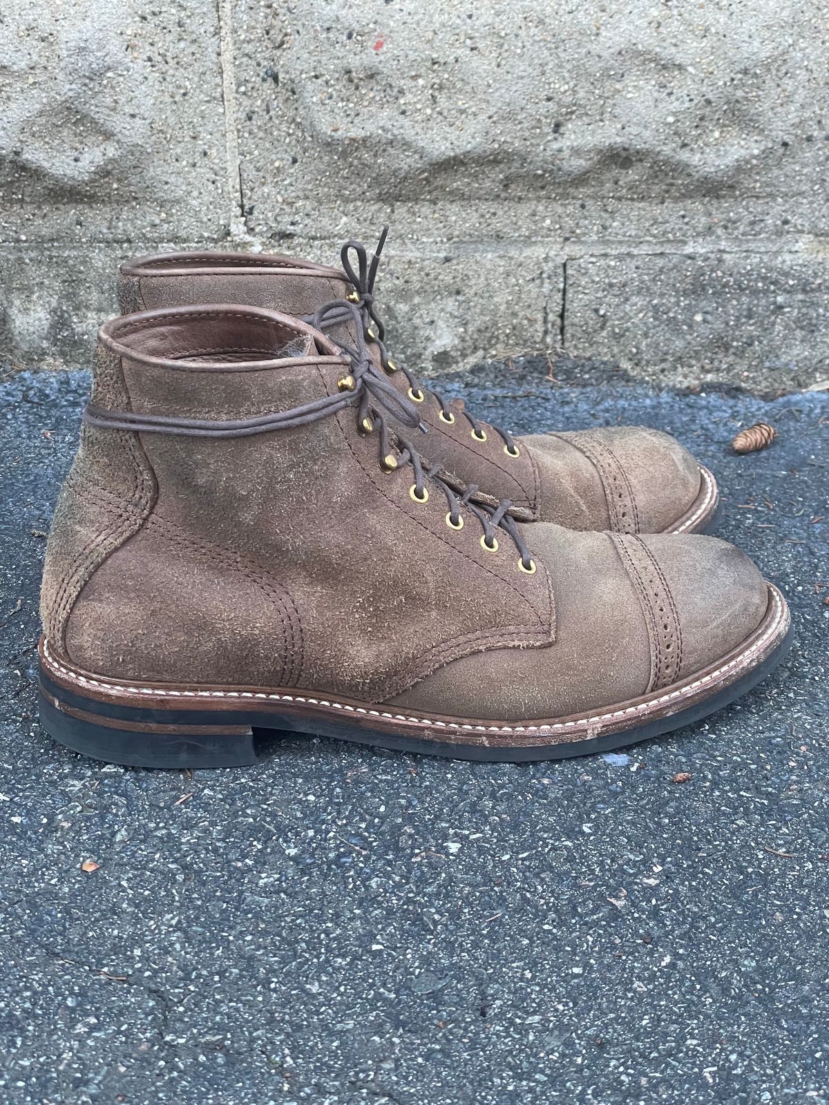 Photo by goodboots_badfeet on January 1, 2024 of the John Lofgren Combat Boots in Horween Natural Chromexcel Roughout.