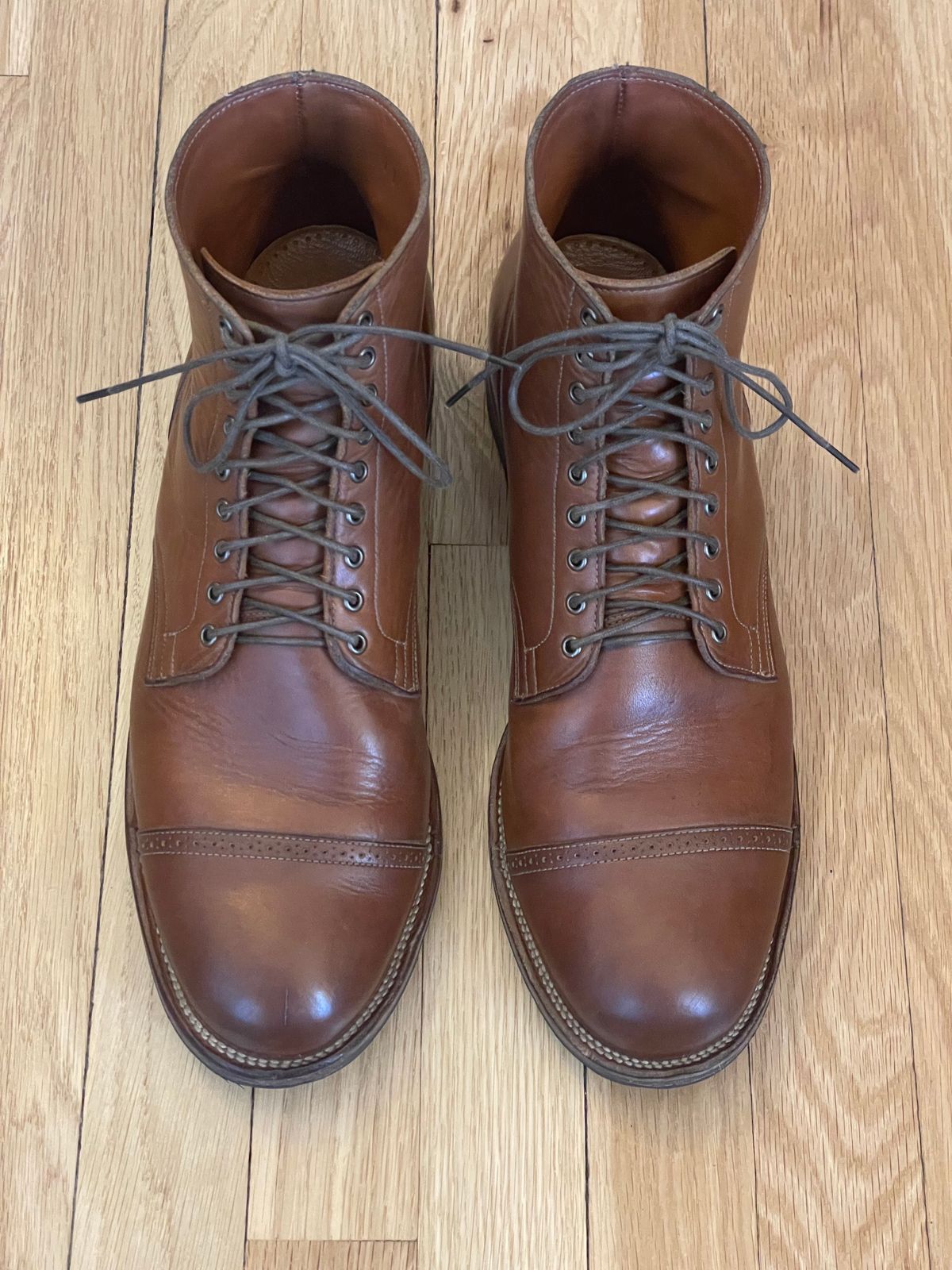 Photo by goodboots_badfeet on November 23, 2023 of the Viberg Service Boot BCT in Horween Coconut Dublin.