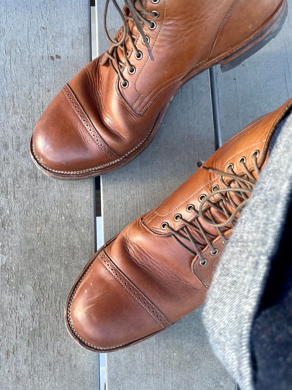 Photo by goodboots_badfeet on January 1, 2024 of the Viberg Service Boot BCT in Horween Coconut Dublin.