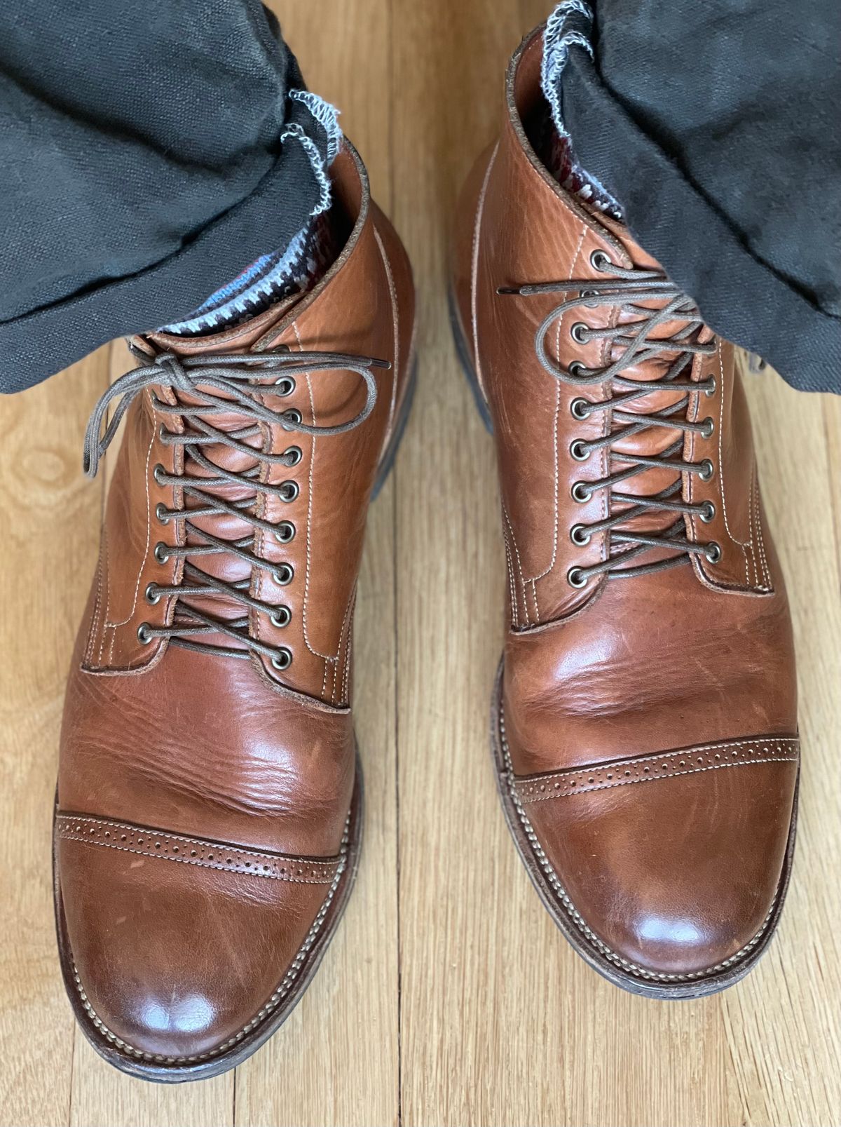Photo by goodboots_badfeet on September 16, 2025 of the Viberg Service Boot BCT in Horween Coconut Dublin.