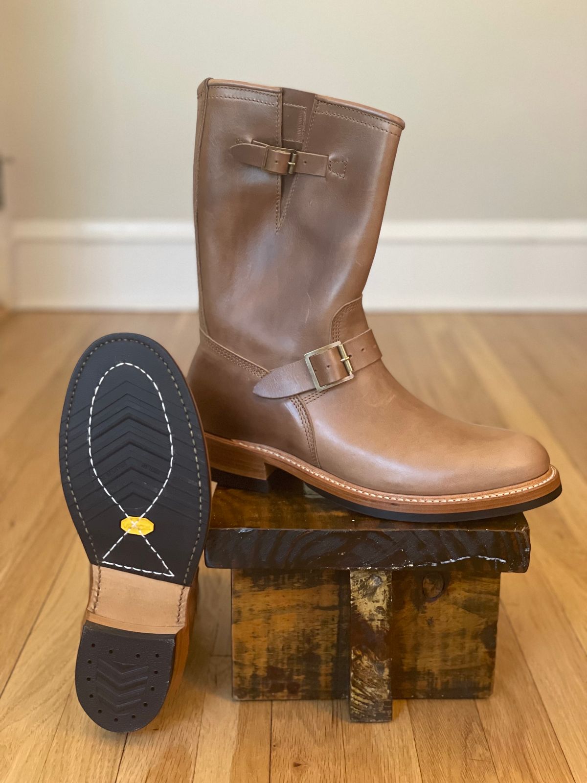 Photo by goodboots_badfeet on October 4, 2023 of the John Lofgren Wabash Engineer Boots in Horween Natural Chromexcel.