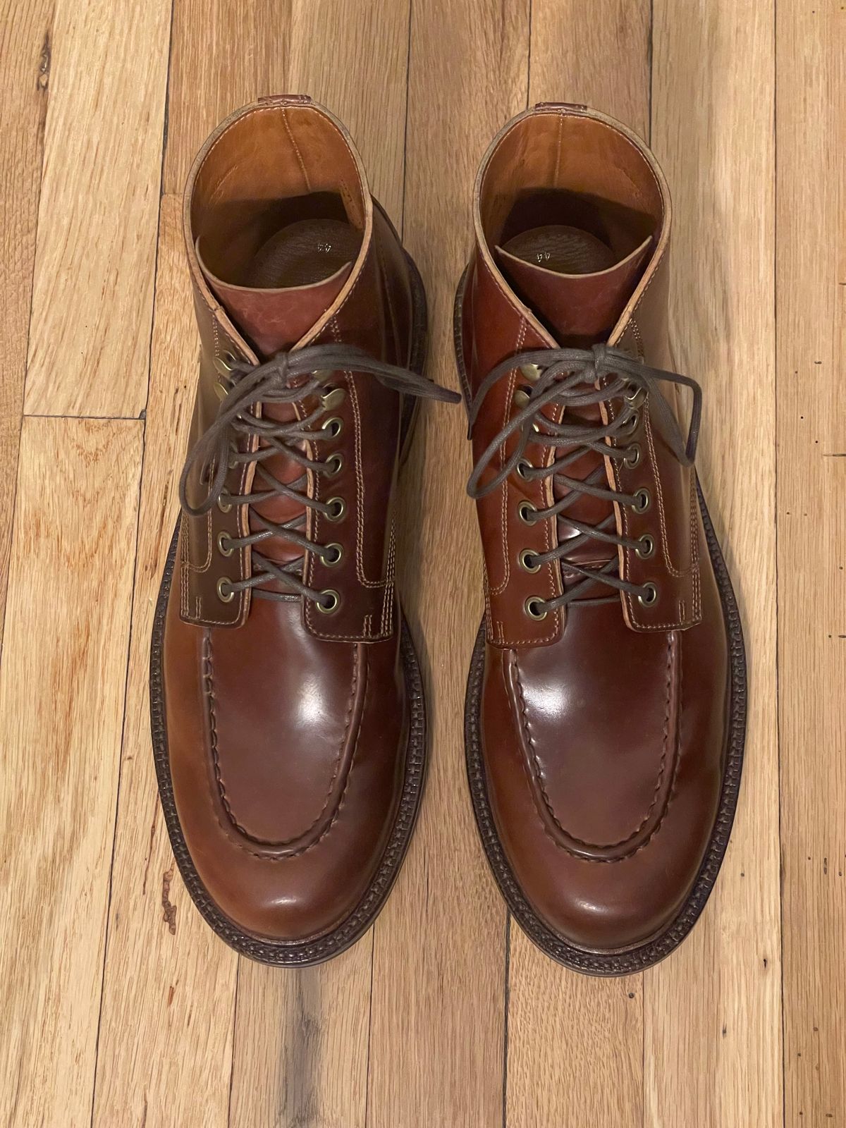 Photo by goodboots_badfeet on November 16, 2023 of the Grant Stone Brass Boot in Horween Garnet Shell Cordovan.