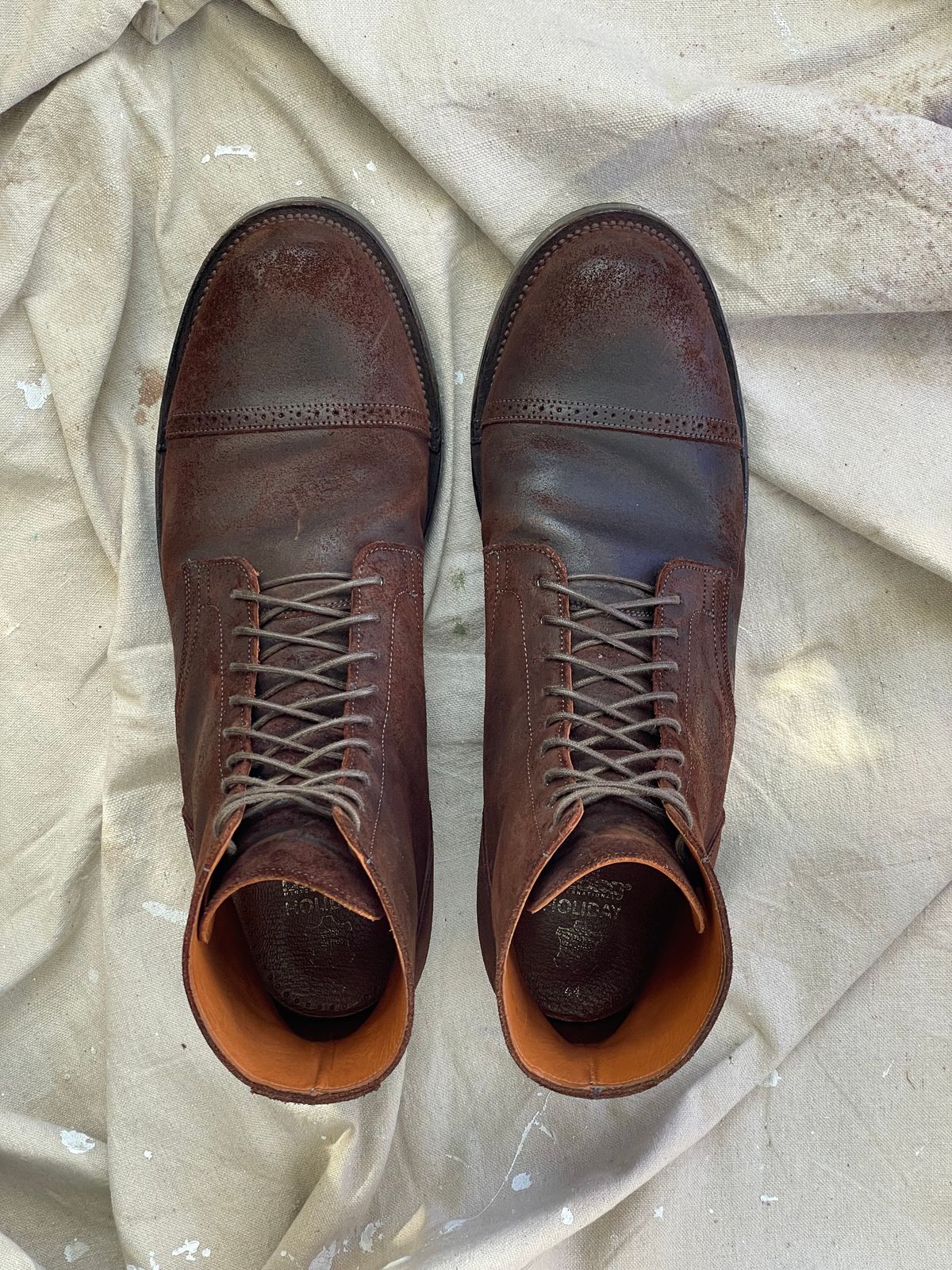 Photo by goodboots_badfeet on December 5, 2024 of the Viberg Service Boot BCT in C.F. Stead Snuff Waxy Commander Suede.