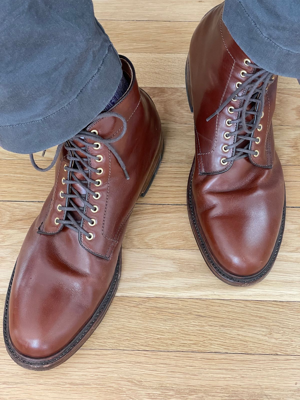 Photo by goodboots_badfeet on November 25, 2024 of the Alden Plain Toe Boot in D’Annonay Walnut Calf.