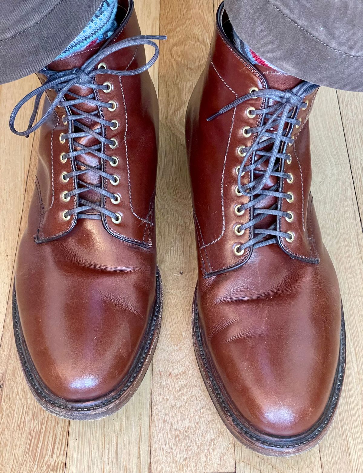 Photo by goodboots_badfeet on September 22, 2025 of the Alden Plain Toe Boot in D’Annonay Walnut Calf.