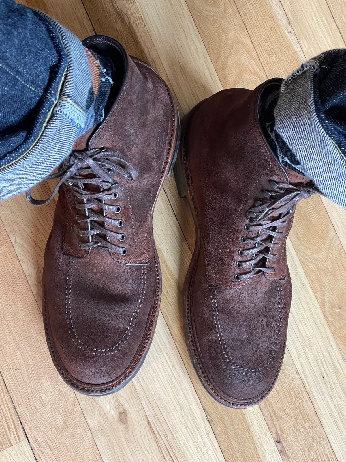 Photo by goodboots_badfeet on January 21, 2025 of the Alden x Brick + Mortar “Okanagan” Indy in Horween Tobacco Chamois Roughout.