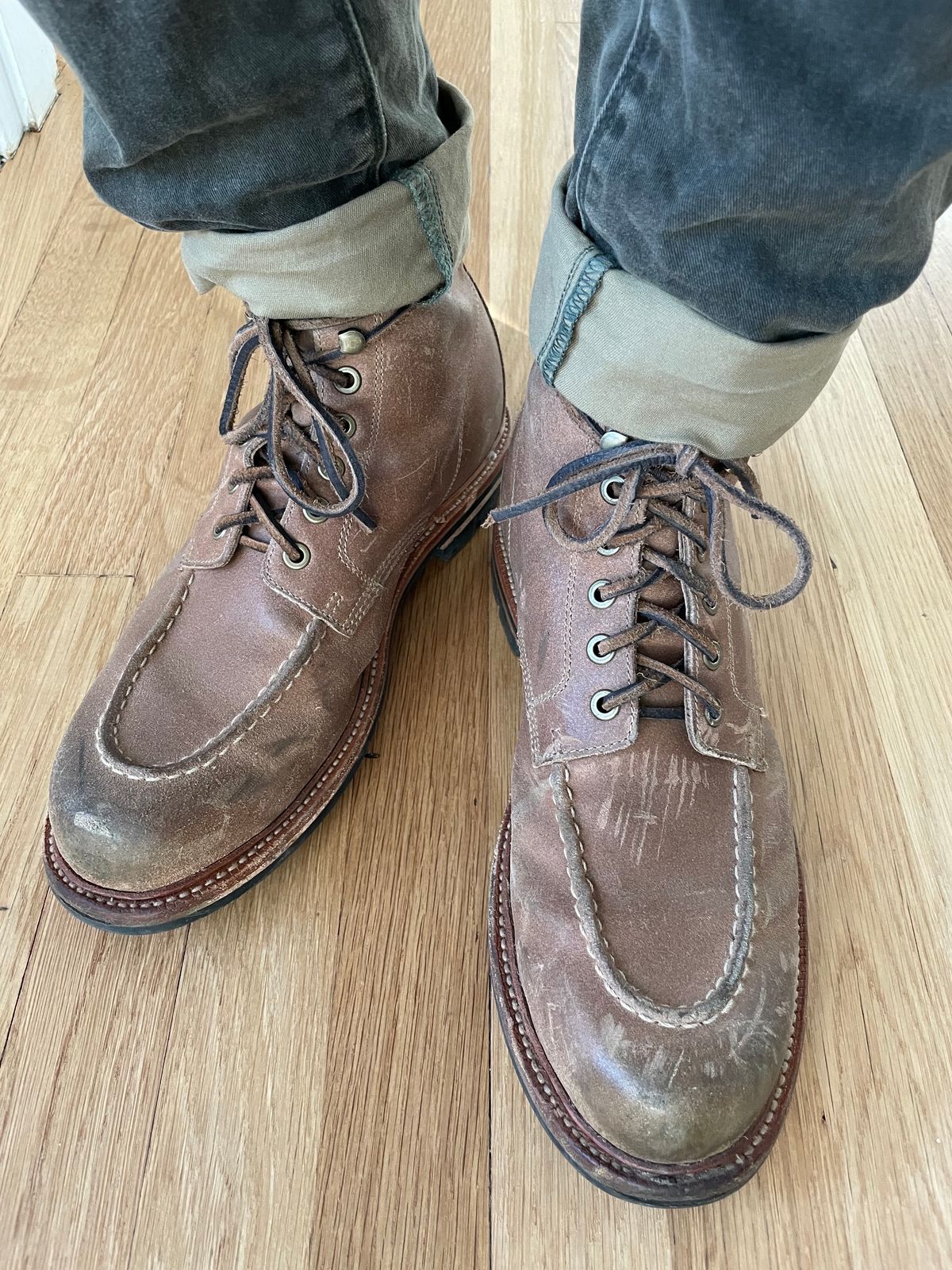 Photo by goodboots_badfeet on August 26, 2023 of the Grant Stone Brass Boot in C.F. Stead Natural Waxy Commander Suede.