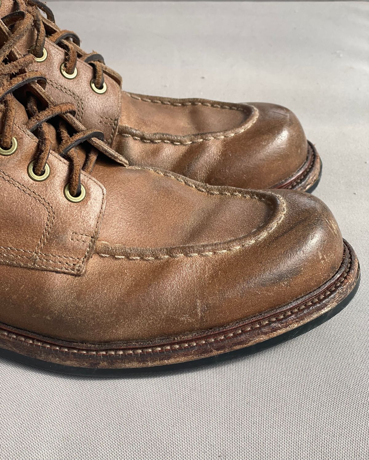Photo by goodboots_badfeet on September 14, 2025 of the Grant Stone Brass Boot in C.F. Stead Natural Waxy Commander Suede.