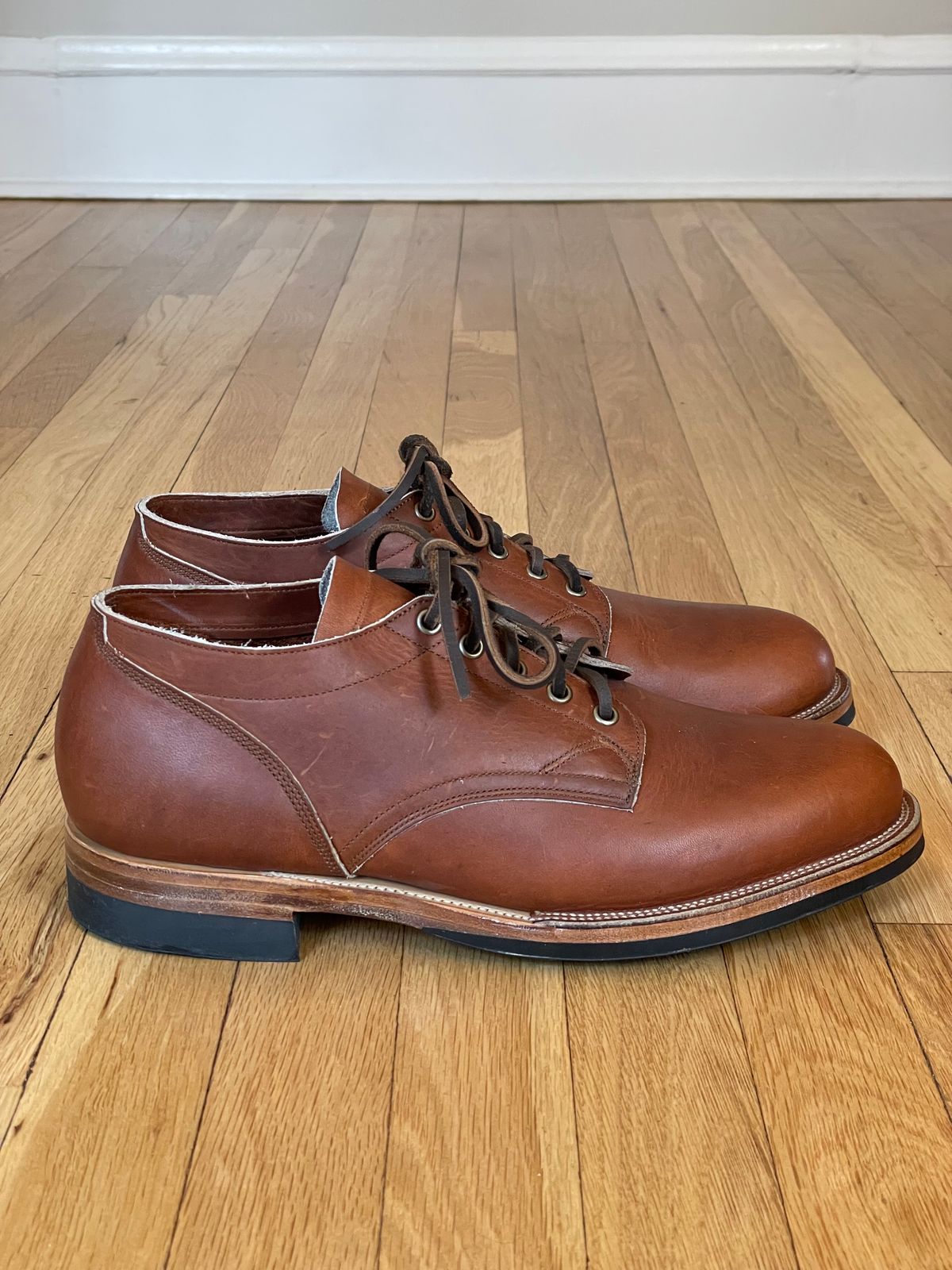 Photo by goodboots_badfeet on October 10, 2023 of the Viberg 145 Oxford in Horween Saddle Tan Chromepak.