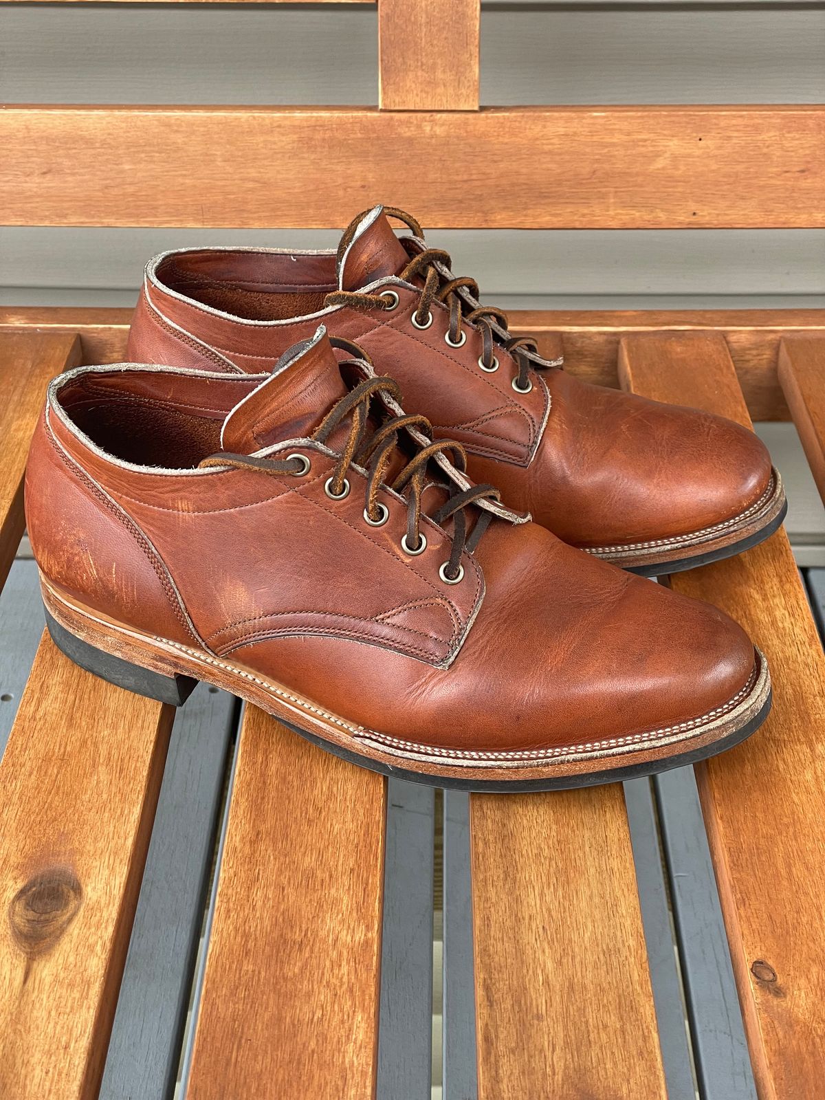 Photo by goodboots_badfeet on May 27, 2024 of the Viberg 145 Oxford in Horween Saddle Tan Chromepak.