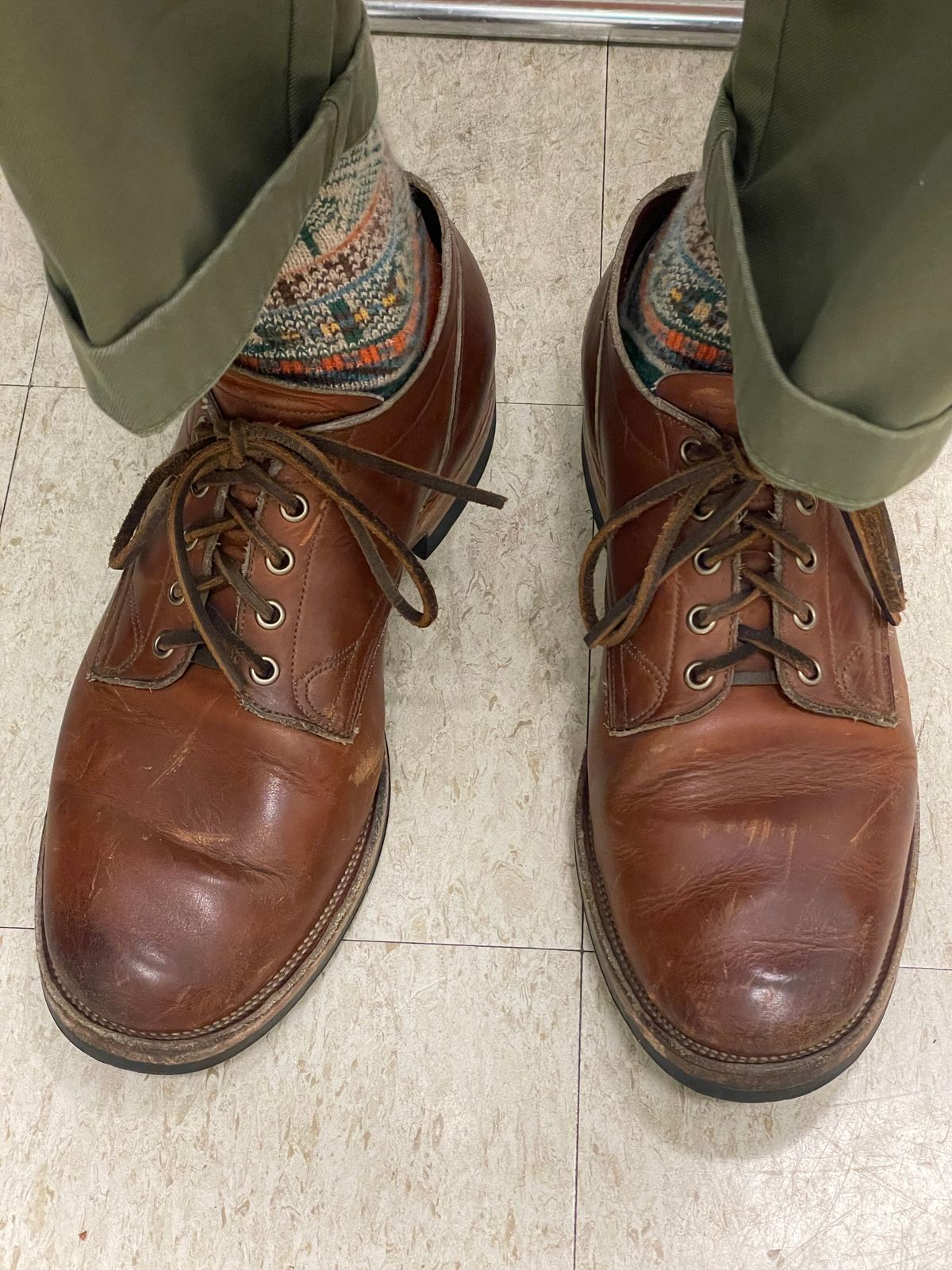 Photo by goodboots_badfeet on August 11, 2025 of the Viberg 145 Oxford in Horween Saddle Tan Chromepak.
