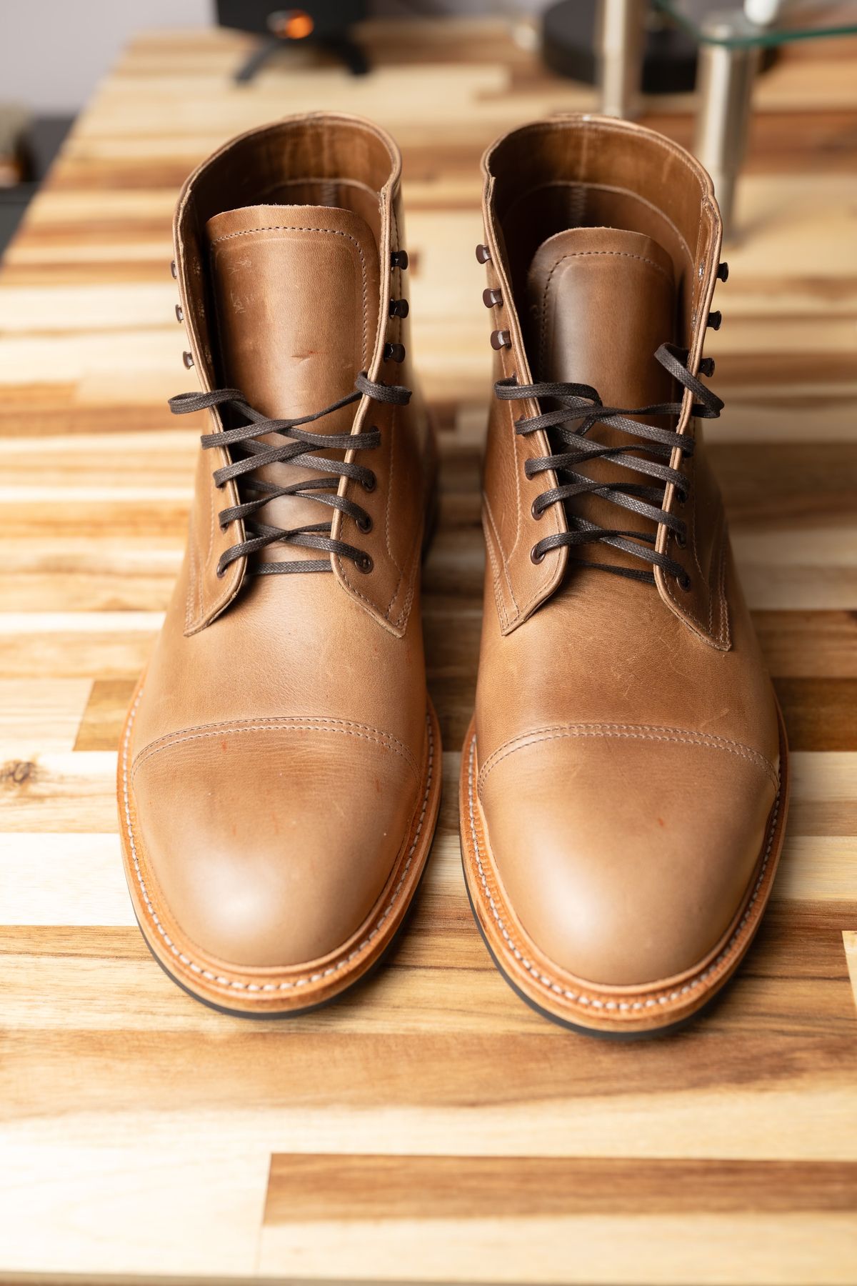 Photo by SparseConsolidation on October 10, 2023 of the Oak Street Bootmakers Lakeshore Boot in Horween Natural Chromexcel.