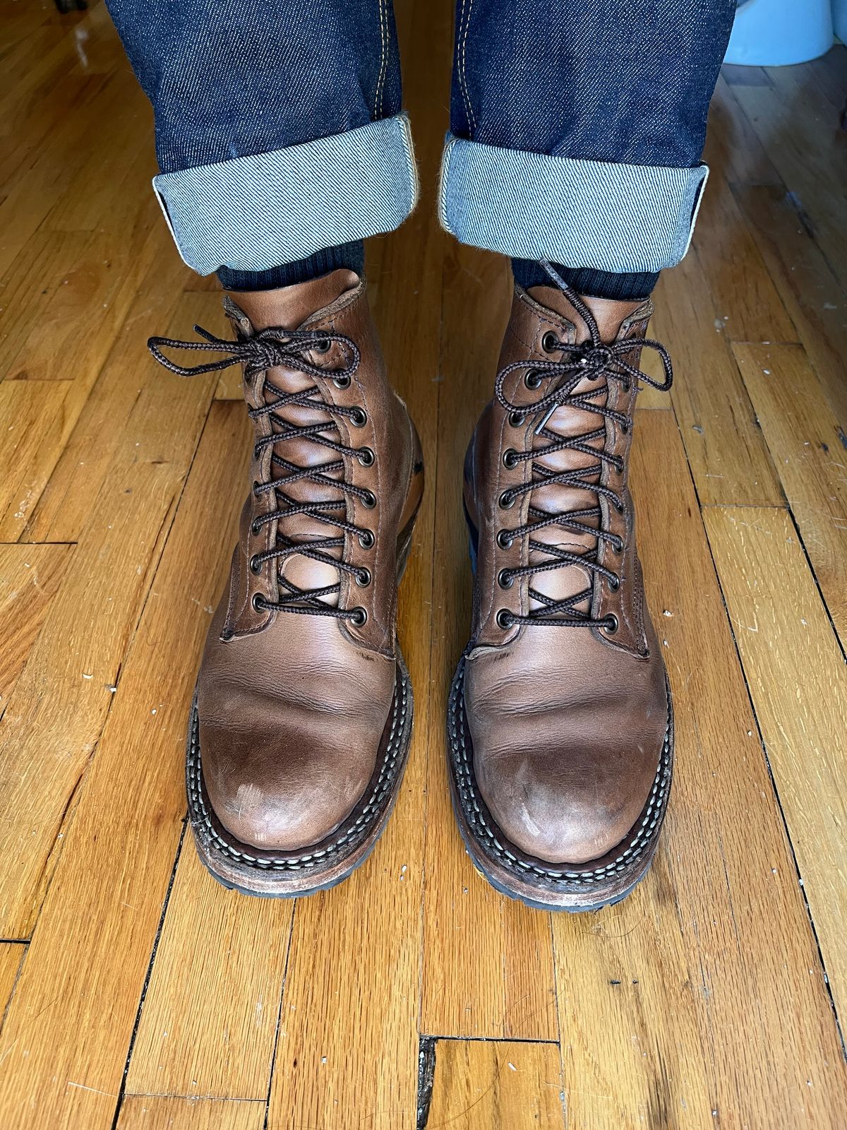 Photo by T_McGee on December 2, 2022 of the White's 350 Cruiser in Horween Natural Chromexcel.