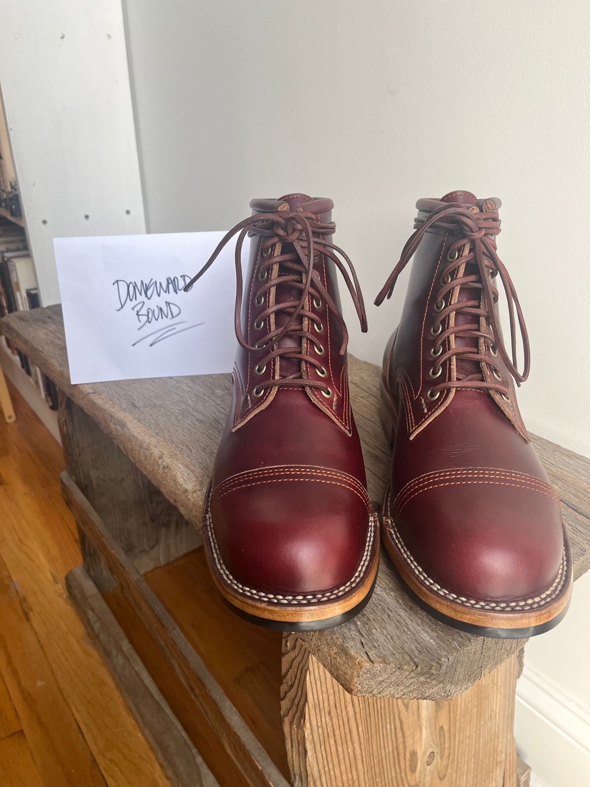 Photo by T_McGee on October 1, 2023 of the Kustom Kraft Model 1 in Horween Color 8 Chromexcel.