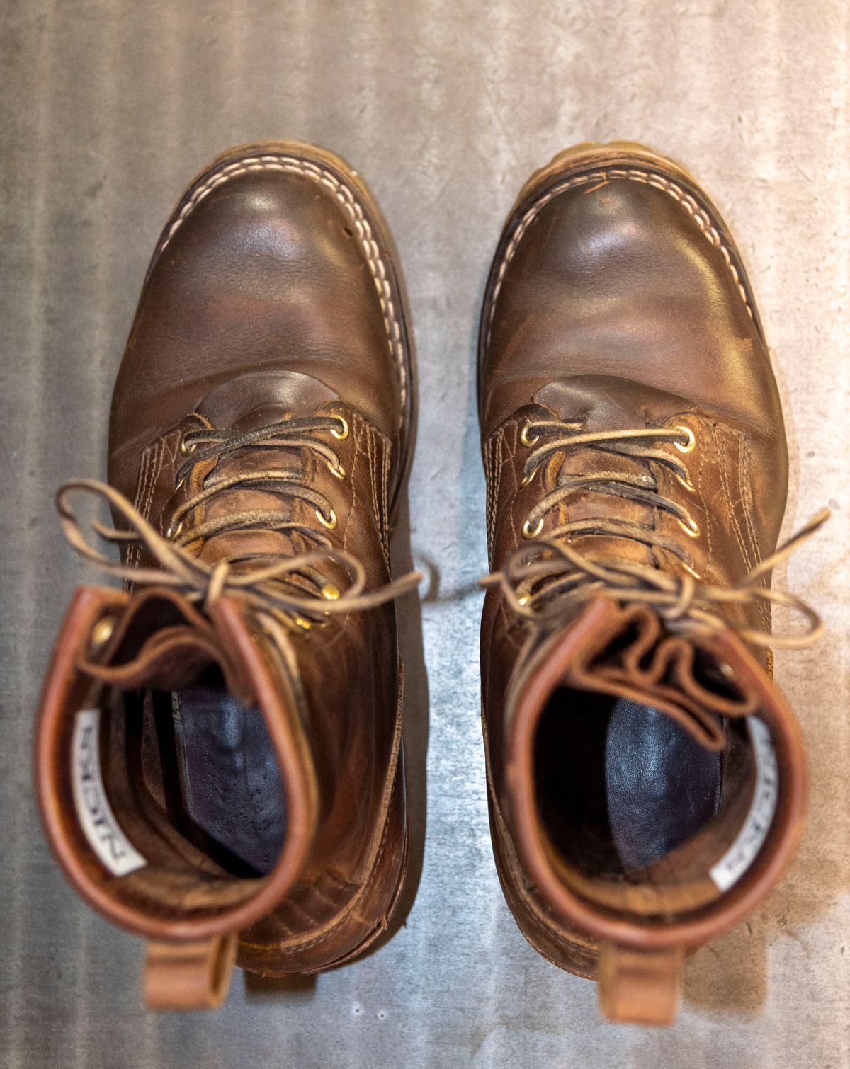Photo by jimmy3roller on April 5, 2024 of the Nicks MTO in Horween Whiskey Predator.