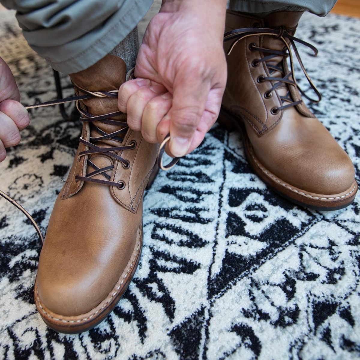 Photo by Nath on October 2, 2022 of the White's Semi-Dress in Horween Natural Chromexcel.