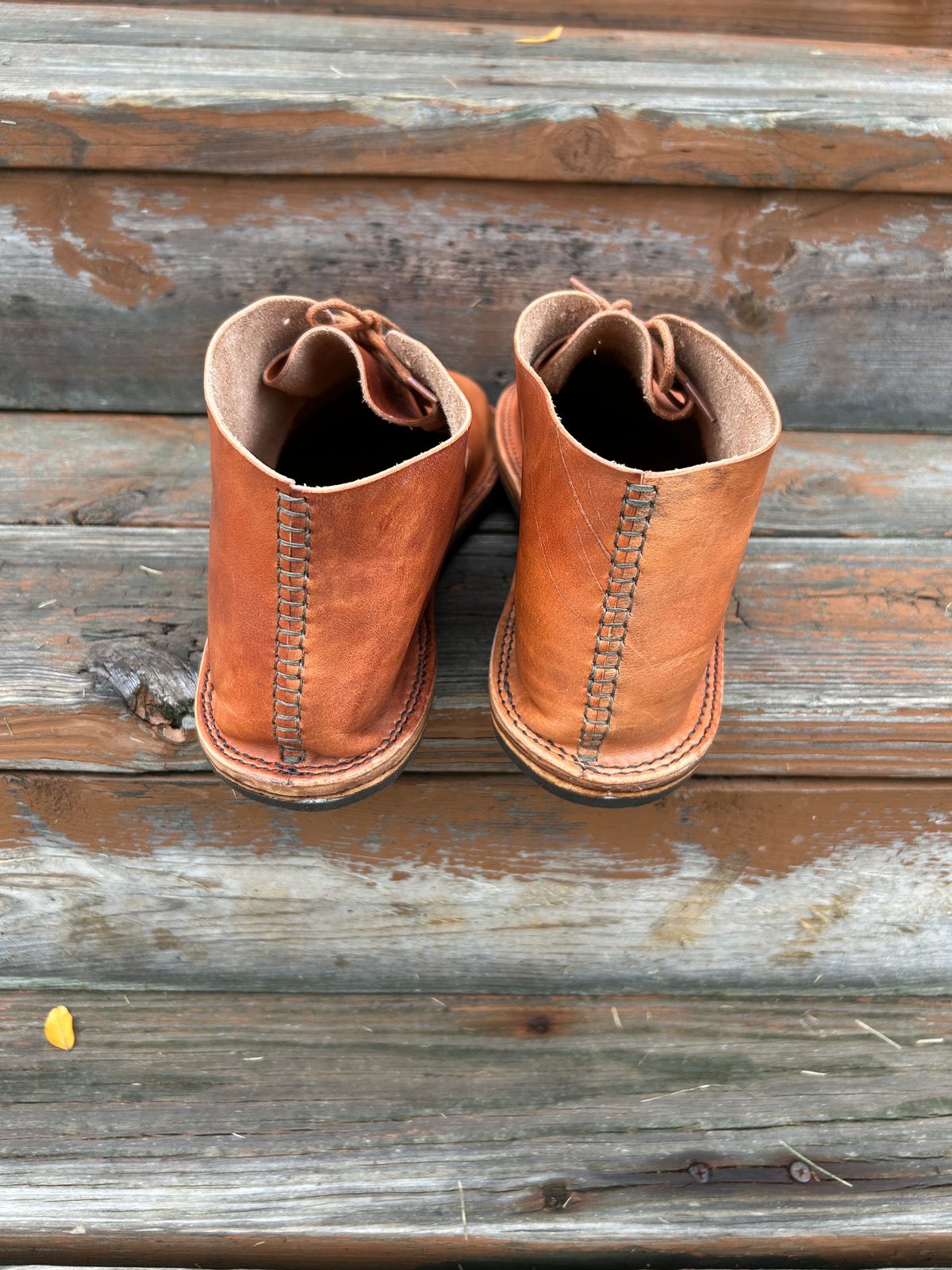 Photo by treetopgoods on October 5, 2023 of the Treetop Goods Desert Boot in Wickett & Craig Oak Skirting.