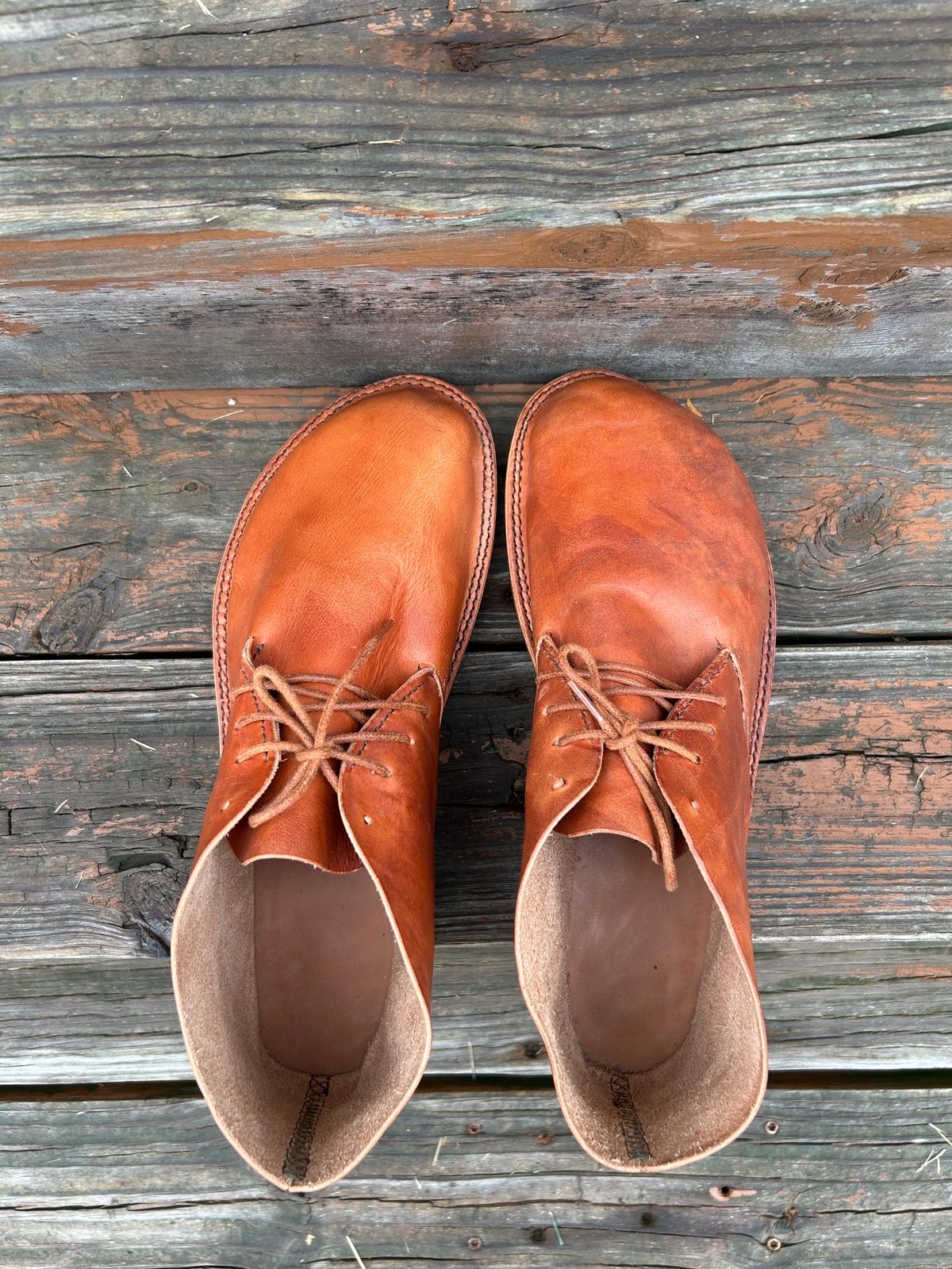 Photo by treetopgoods on October 5, 2023 of the Treetop Goods Desert Boot in Wickett & Craig Oak Skirting.