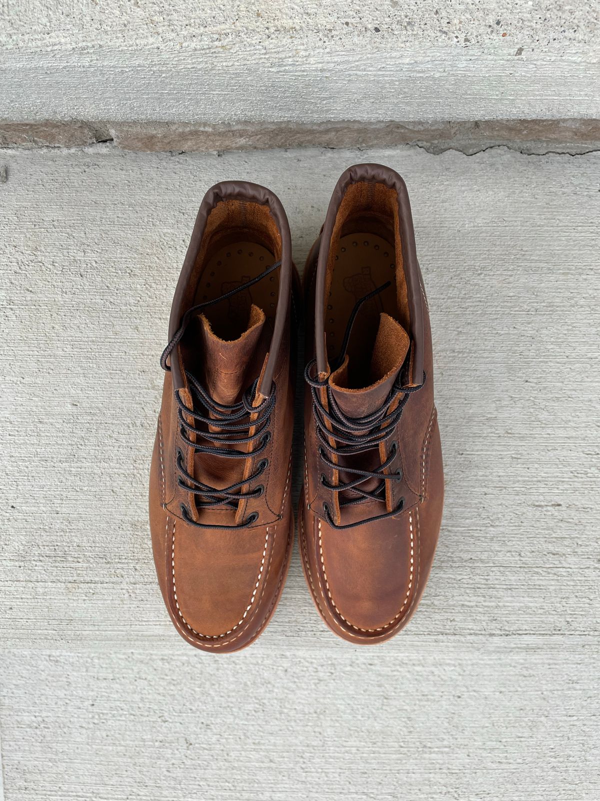 Photo by hconley on October 1, 2022 of the Red Wing 6-Inch Classic Moc in S.B. Foot Copper Rough and Tough.