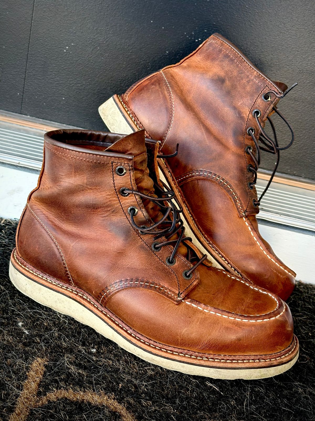 Photo by hconley on March 4, 2023 of the Red Wing 6-Inch Classic Moc in S.B. Foot Copper Rough and Tough.