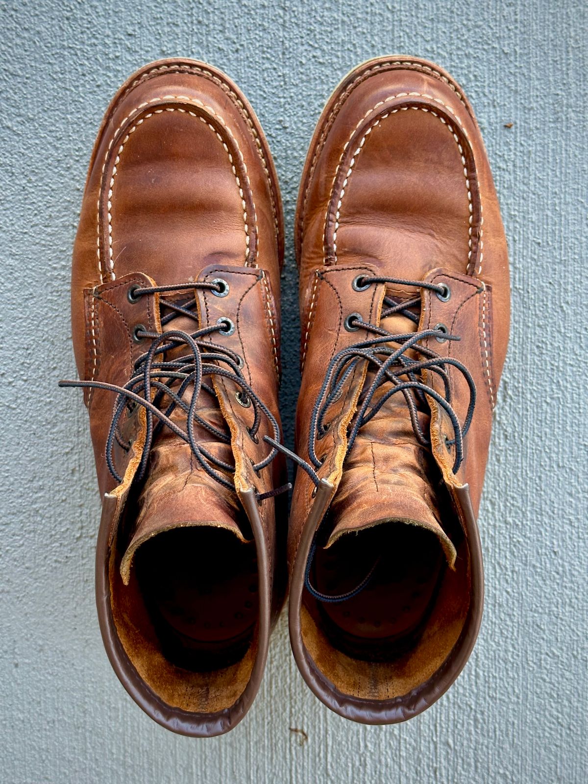 Photo by hconley on March 4, 2023 of the Red Wing 6-Inch Classic Moc in S.B. Foot Copper Rough and Tough.