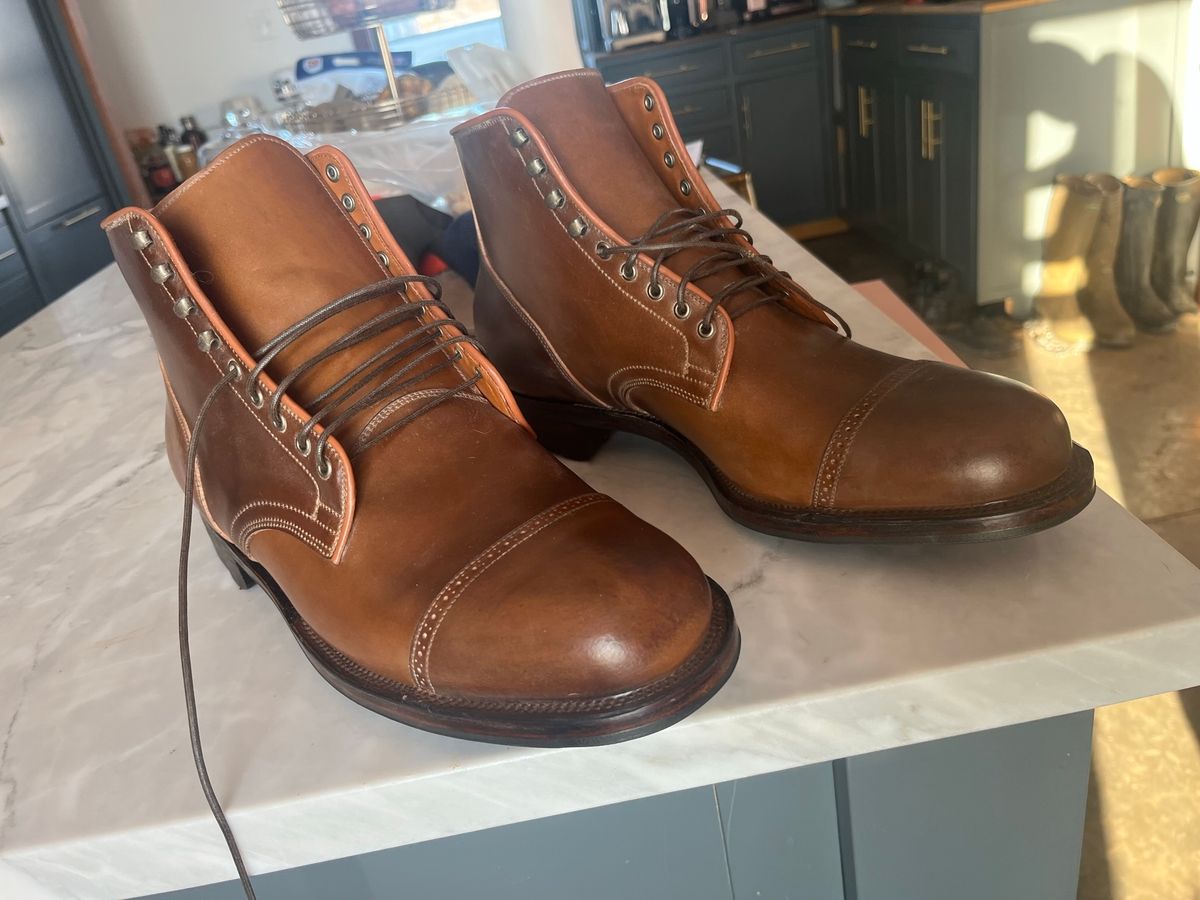 Photo by horsebutt on March 20, 2023 of the Viberg Service Boot in Horween Whisky Shell Cordovan.