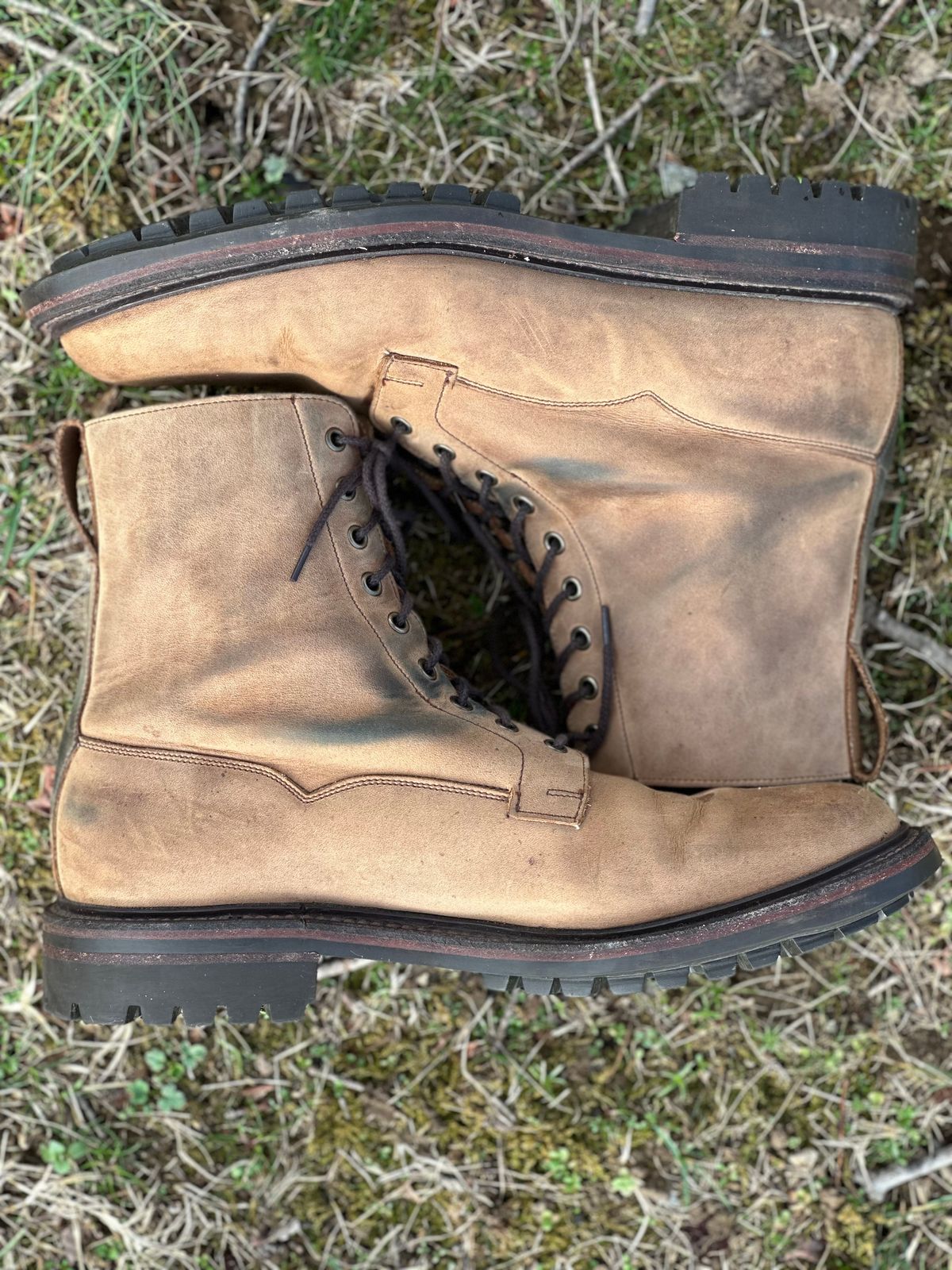 Photo by tailoredgoat on January 5, 2023 of the Crockett & Jones Grizedale in Horween Bronze Oiled Sides.