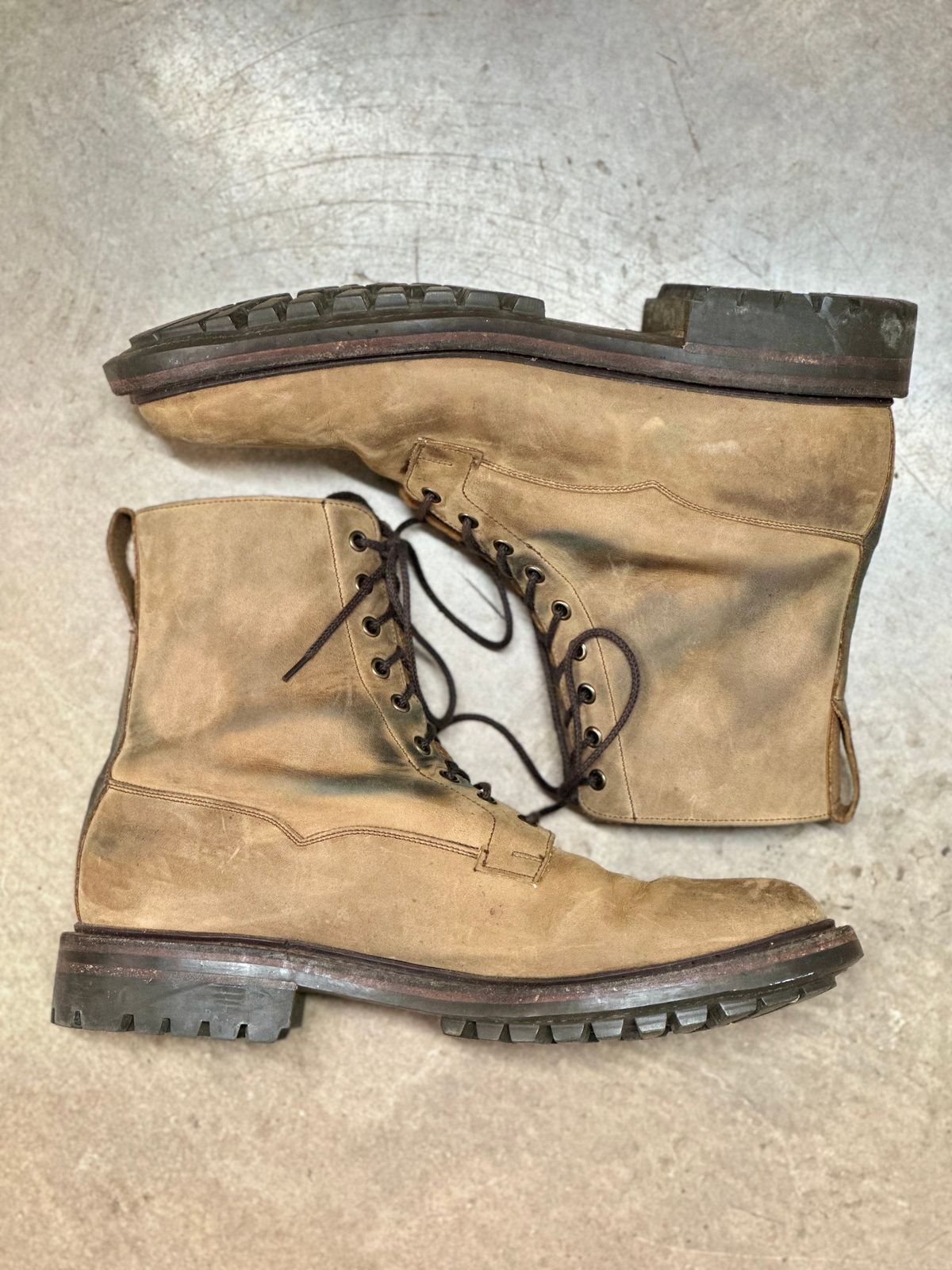 Photo by tailoredgoat on February 6, 2023 of the Crockett & Jones Grizedale in Horween Bronze Oiled Sides.