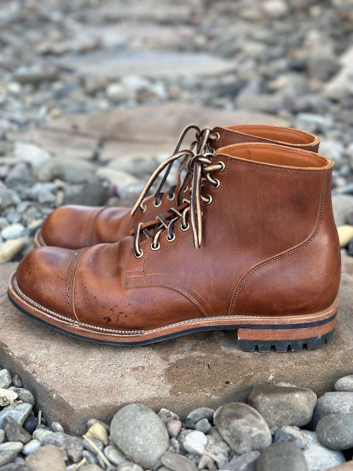 Photo by tailoredgoat on November 5, 2022 of the Viberg Service Boot BCT in C.F. Stead Whisky Regency Calf.