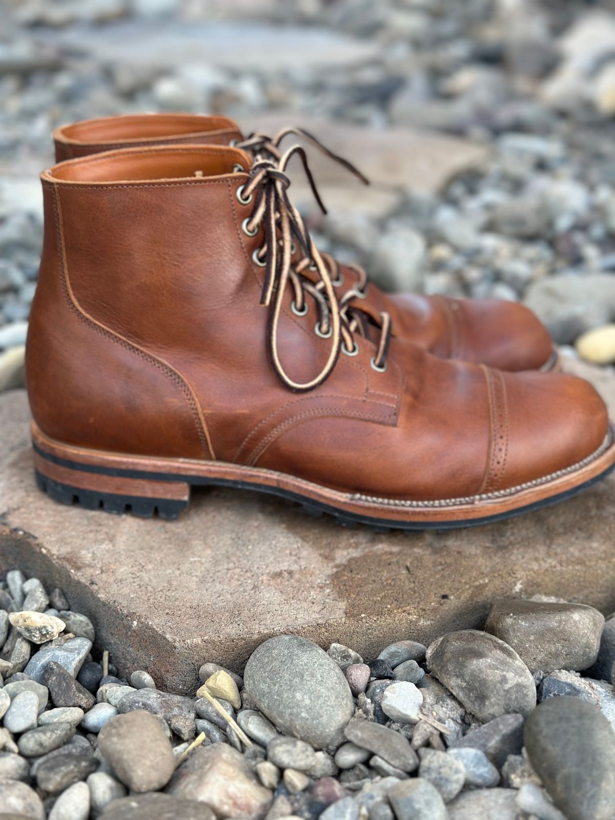 Photo by tailoredgoat on November 5, 2022 of the Viberg Service Boot BCT in C.F. Stead Whisky Regency Calf.