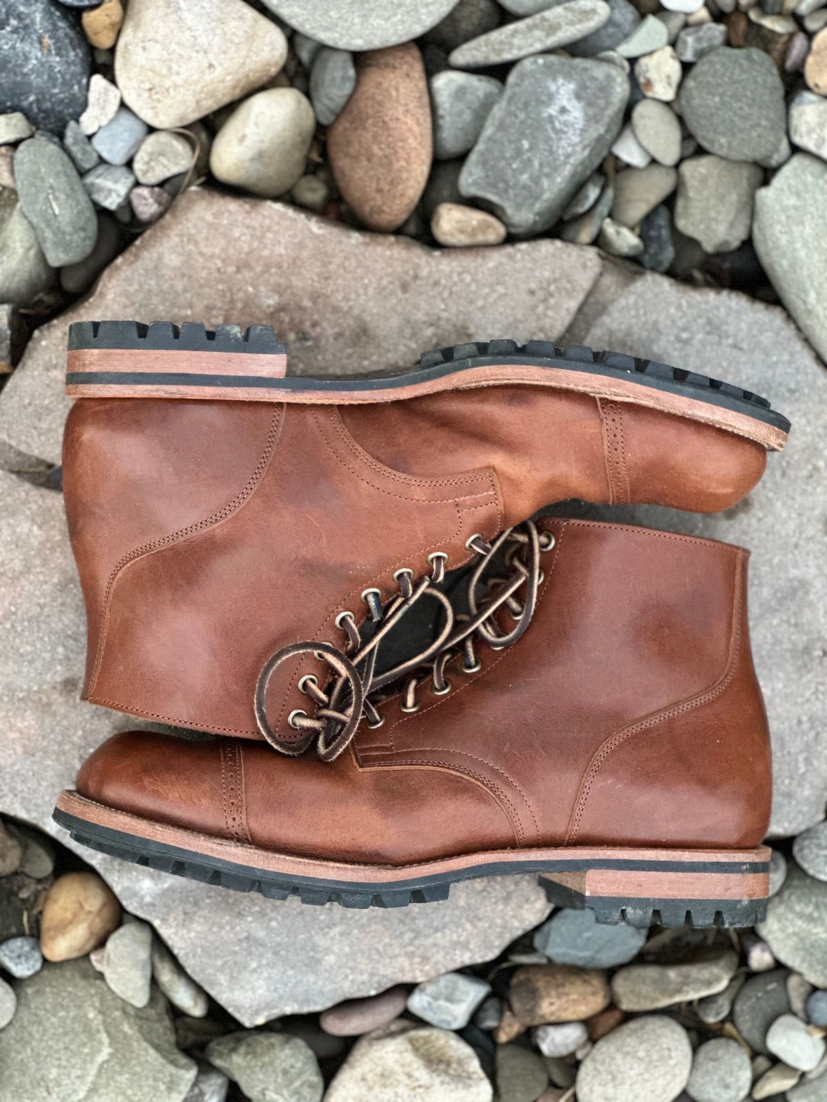 Photo by tailoredgoat on December 3, 2022 of the Viberg Service Boot BCT in C.F. Stead Whisky Regency Calf.