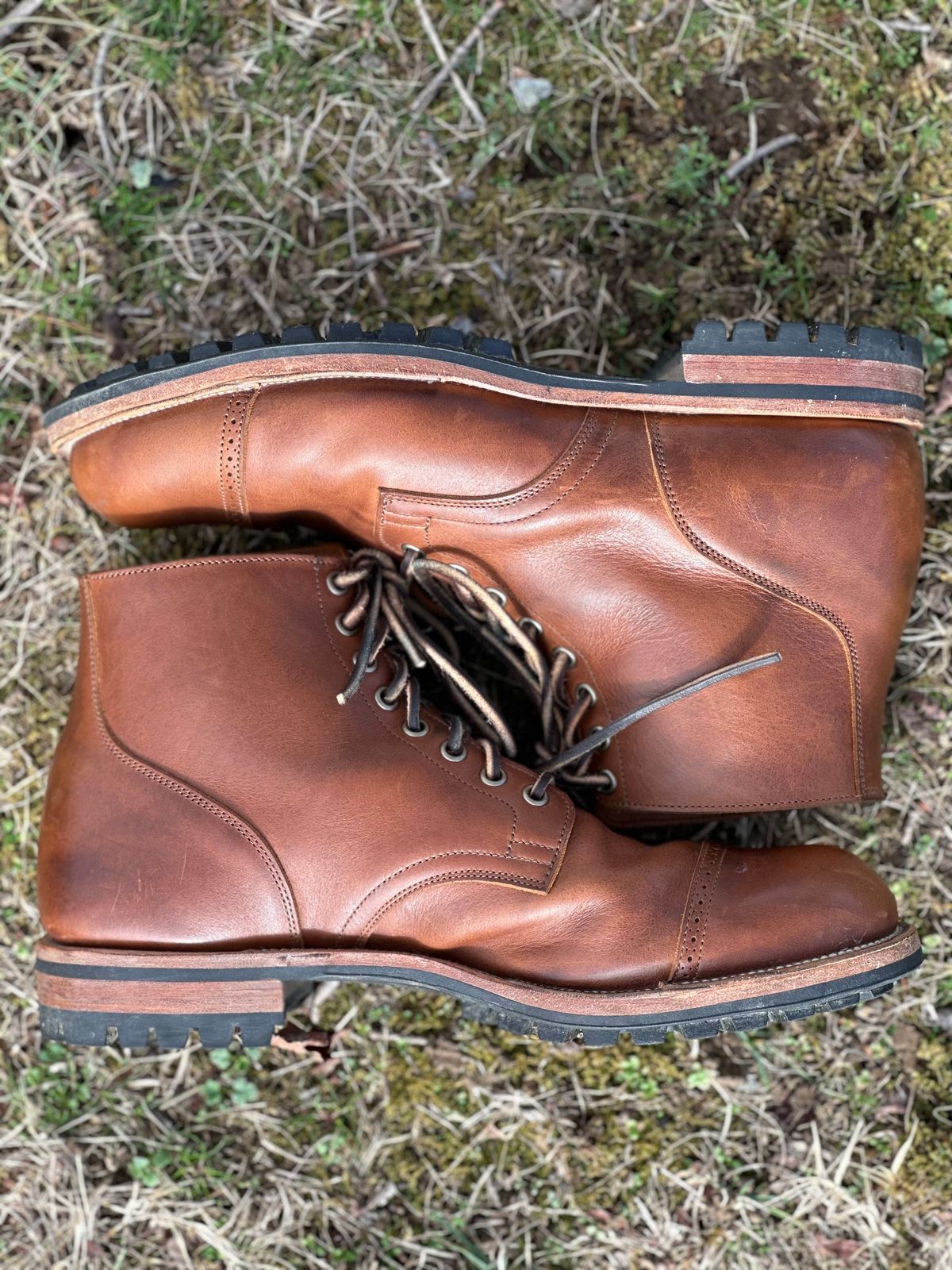 Photo by tailoredgoat on January 5, 2023 of the Viberg Service Boot BCT in C.F. Stead Whisky Regency Calf.