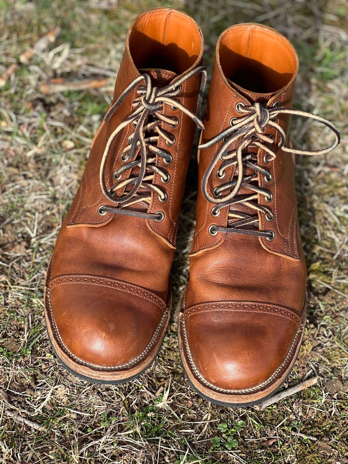 Photo by tailoredgoat on January 5, 2023 of the Viberg Service Boot BCT in C.F. Stead Whisky Regency Calf.