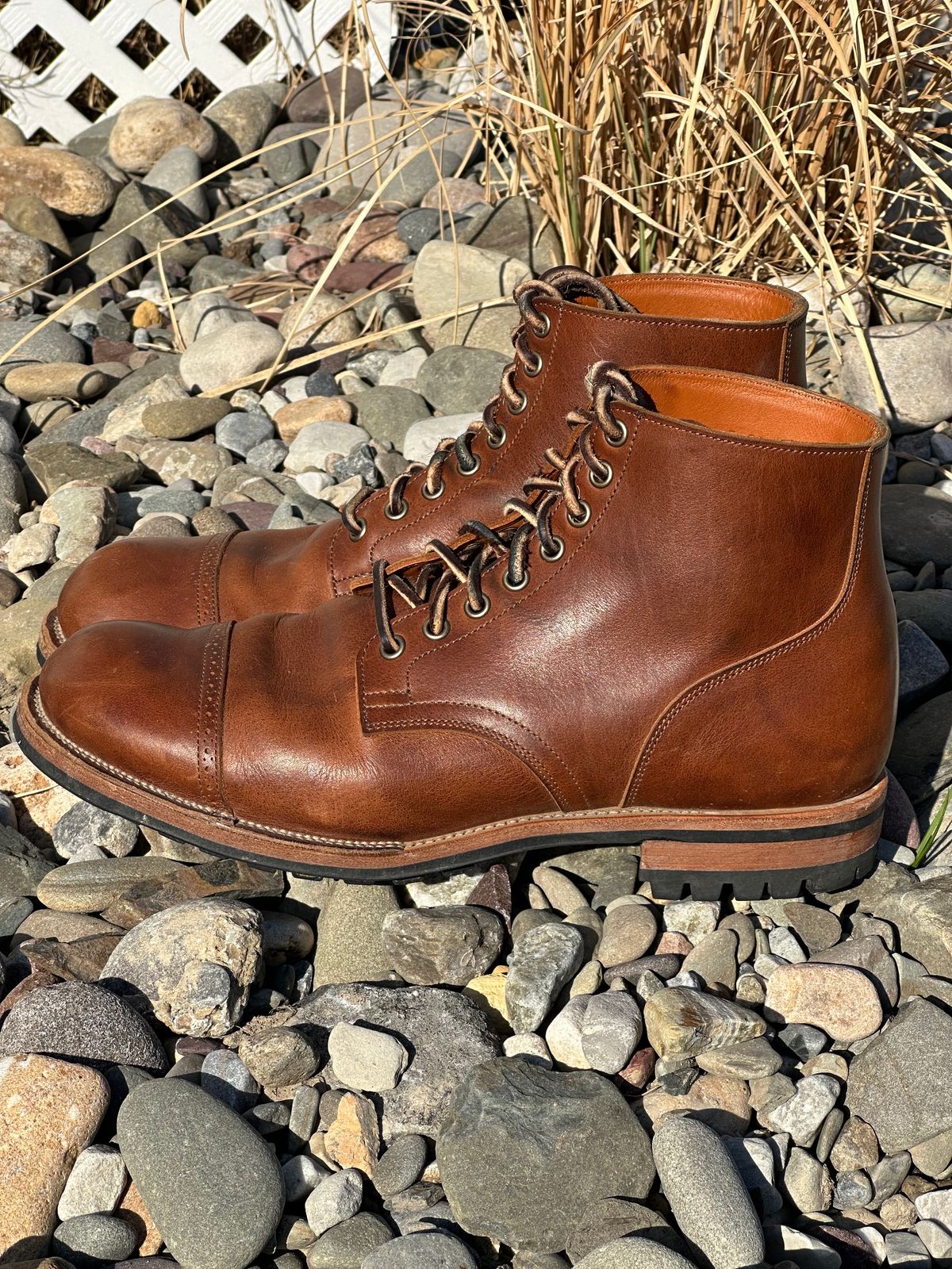 Photo by tailoredgoat on March 5, 2023 of the Viberg Service Boot BCT in C.F. Stead Whisky Regency Calf.