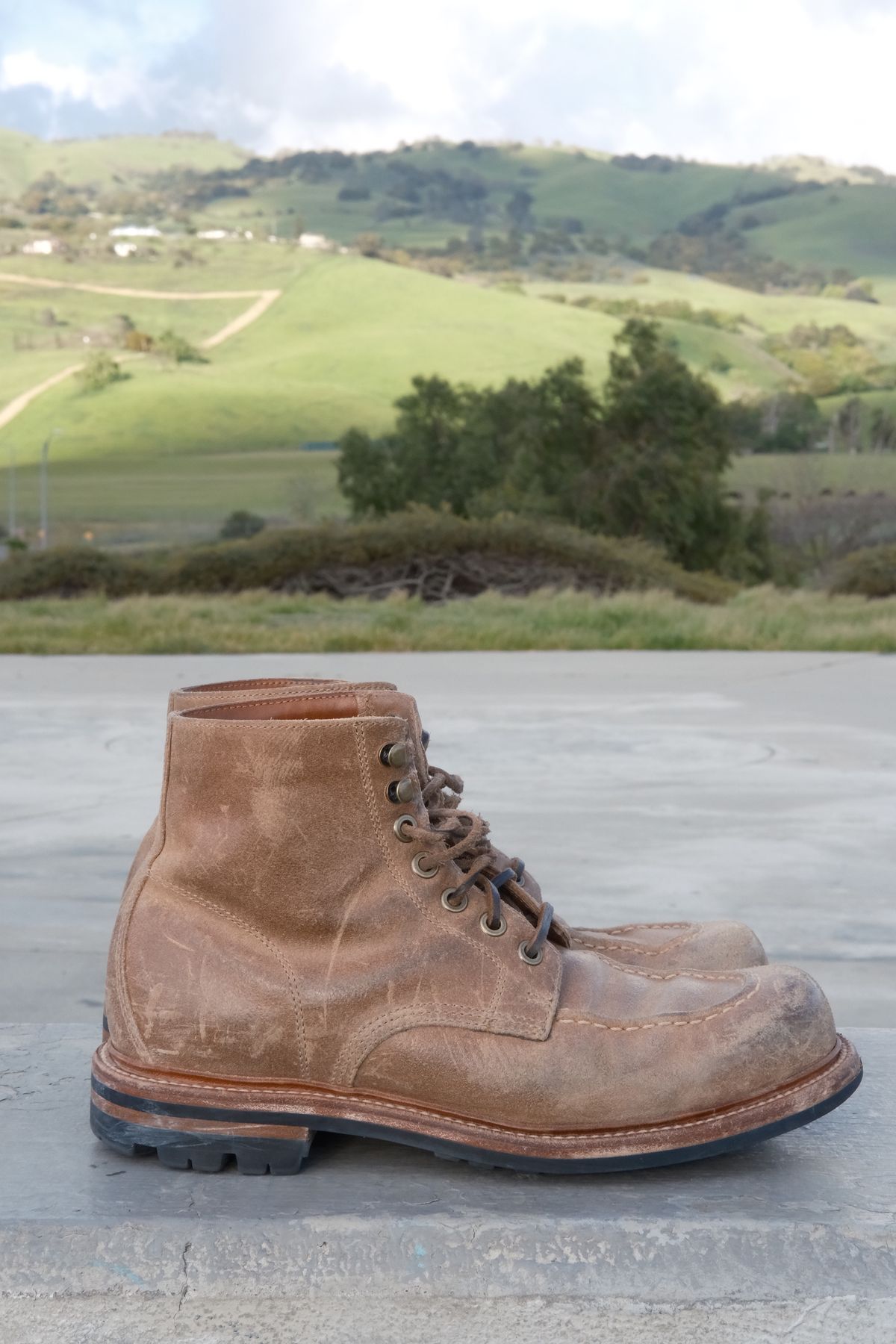 Photo by ttruong3 on April 6, 2024 of the Grant Stone Brass Boot in C.F. Stead Natural Waxy Commander Suede.