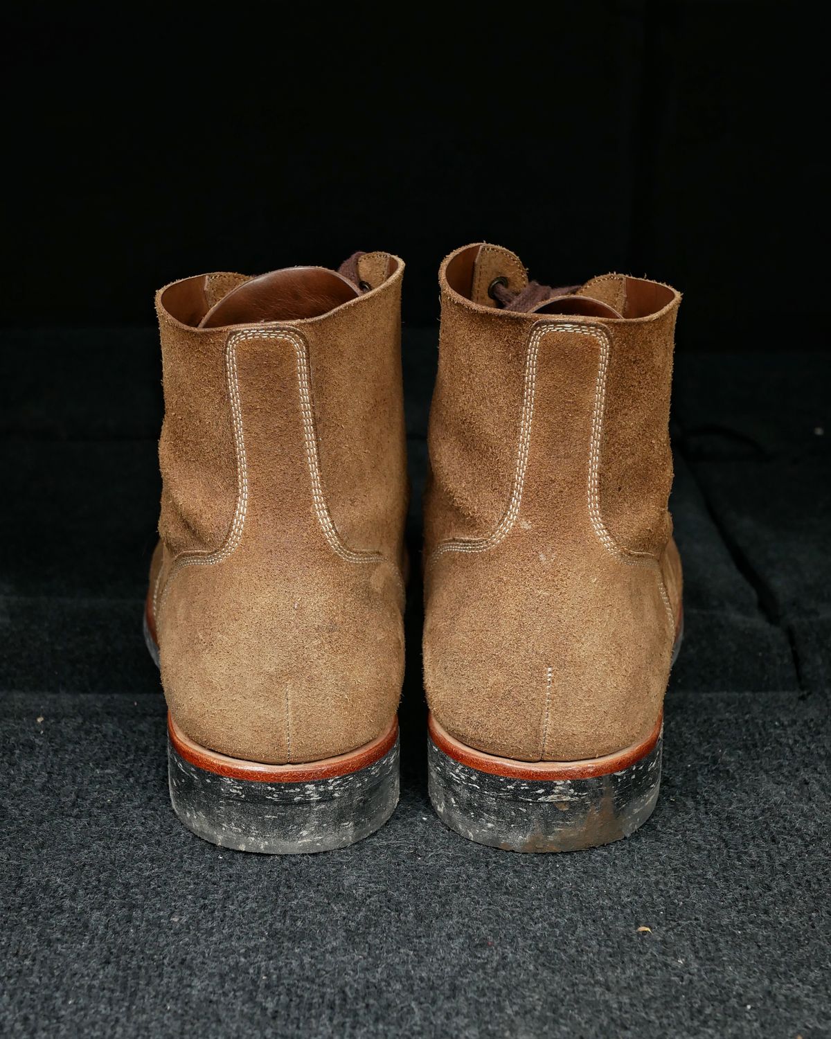 Photo by guilianoguche on December 5, 2022 of the Briselblack The Hawk in Horween Natural Chromexcel Roughout.
