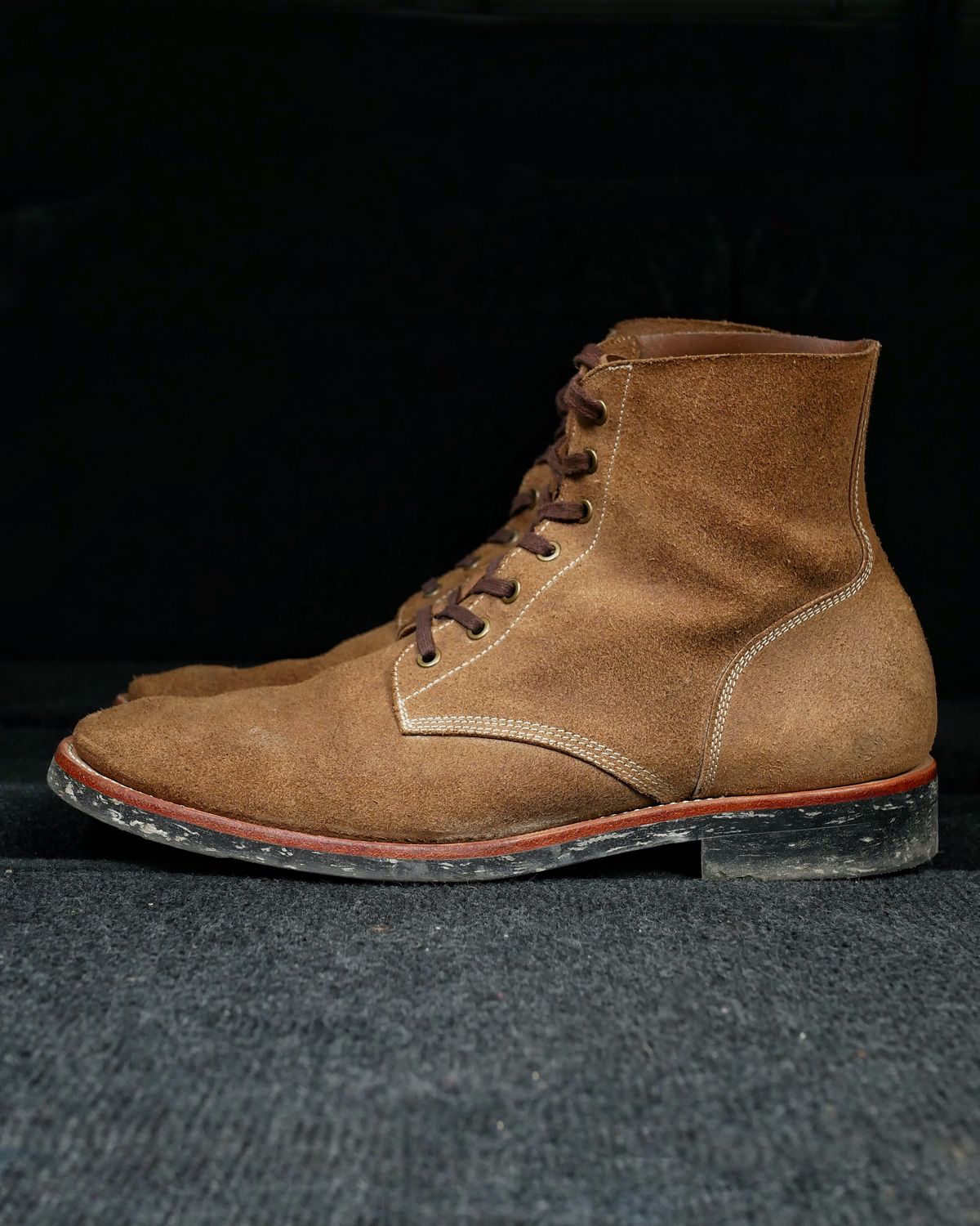 Photo by guilianoguche on December 5, 2022 of the Briselblack The Hawk in Horween Natural Chromexcel Roughout.