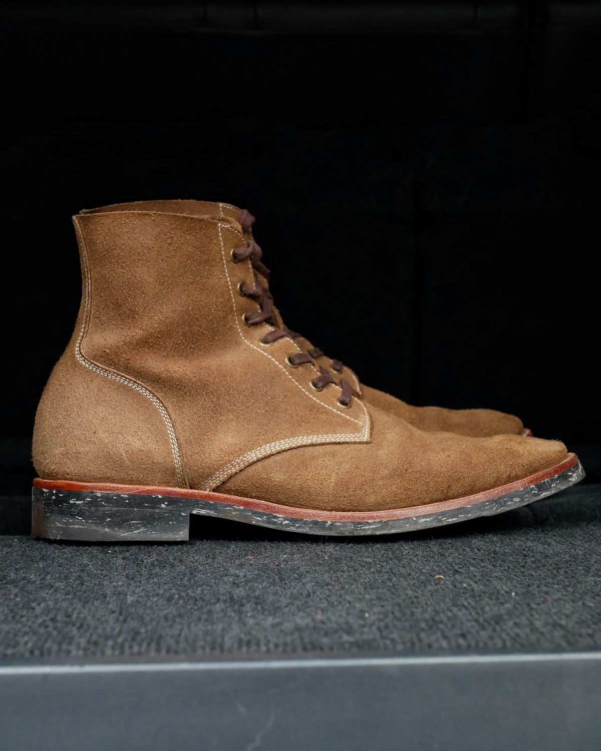 Photo by guilianoguche on December 5, 2022 of the Briselblack The Hawk in Horween Natural Chromexcel Roughout.