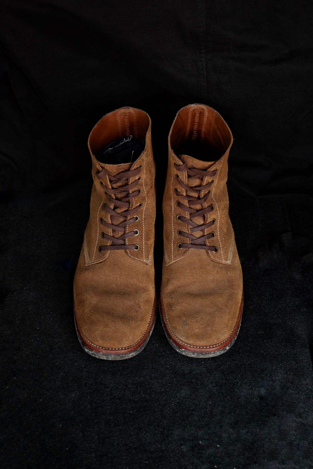Photo by guilianoguche on January 5, 2023 of the Briselblack The Hawk in Horween Natural Chromexcel Roughout.