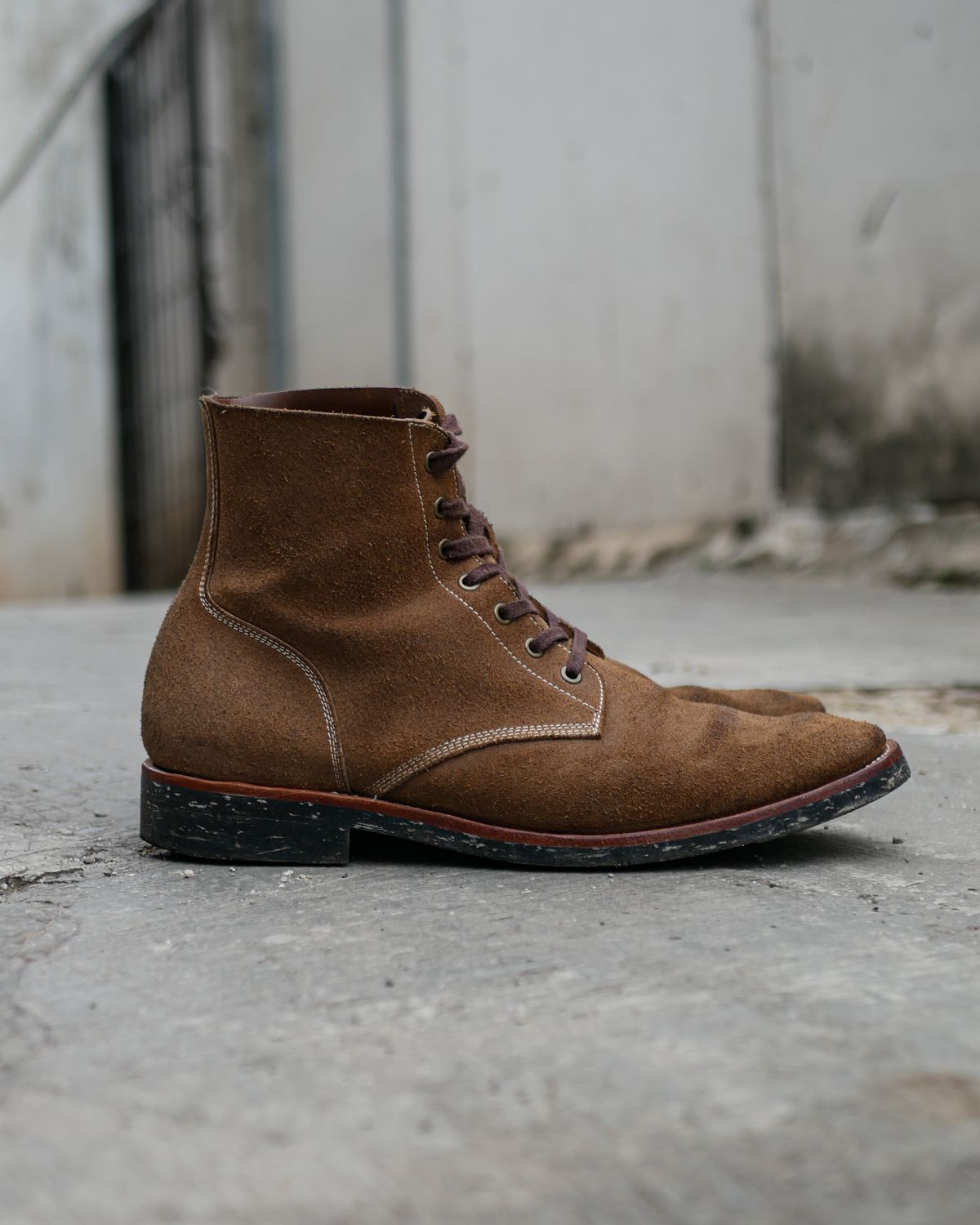 Photo by guilianoguche on February 3, 2023 of the Briselblack The Hawk in Horween Natural Chromexcel Roughout.