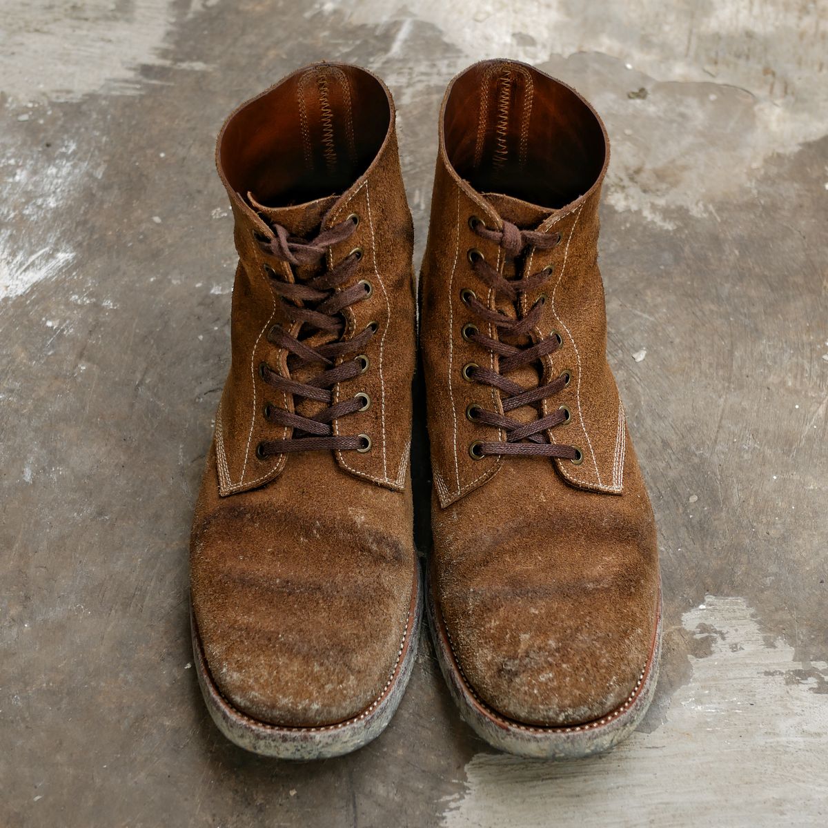 Photo by guilianoguche on March 6, 2023 of the Briselblack The Hawk in Horween Natural Chromexcel Roughout.