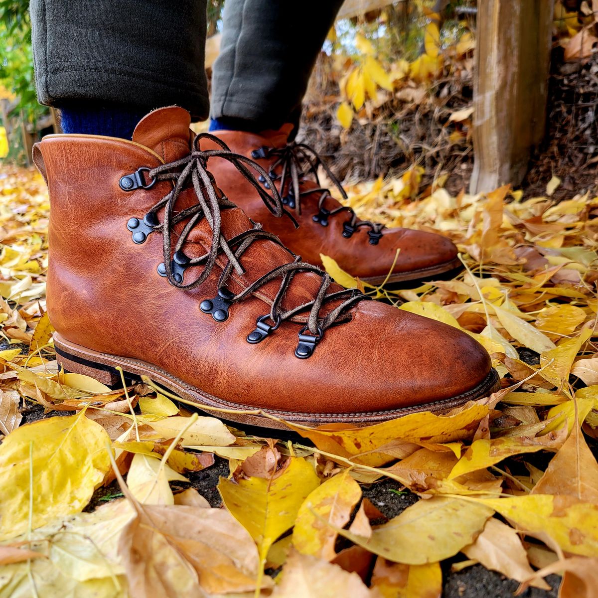 Photo by Das_Bones on December 2, 2023 of the Viberg Hiker in Horween Natural Dublin.
