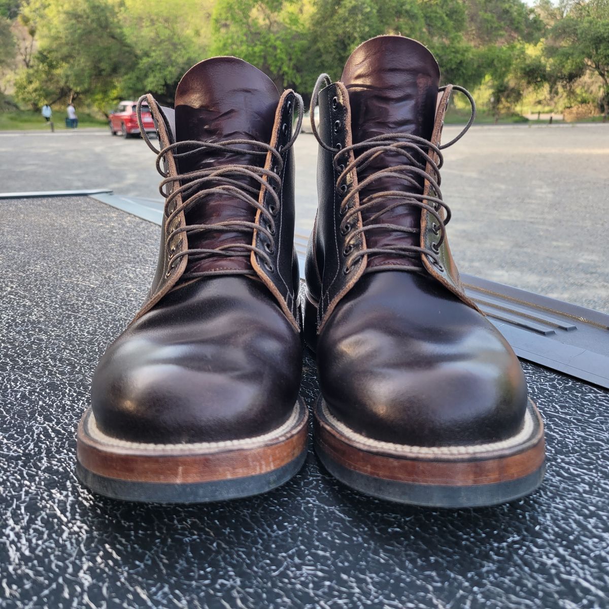 Photo by Das_Bones on April 11, 2024 of the Viberg Service Boot in Horween Brown Waxed Flesh.