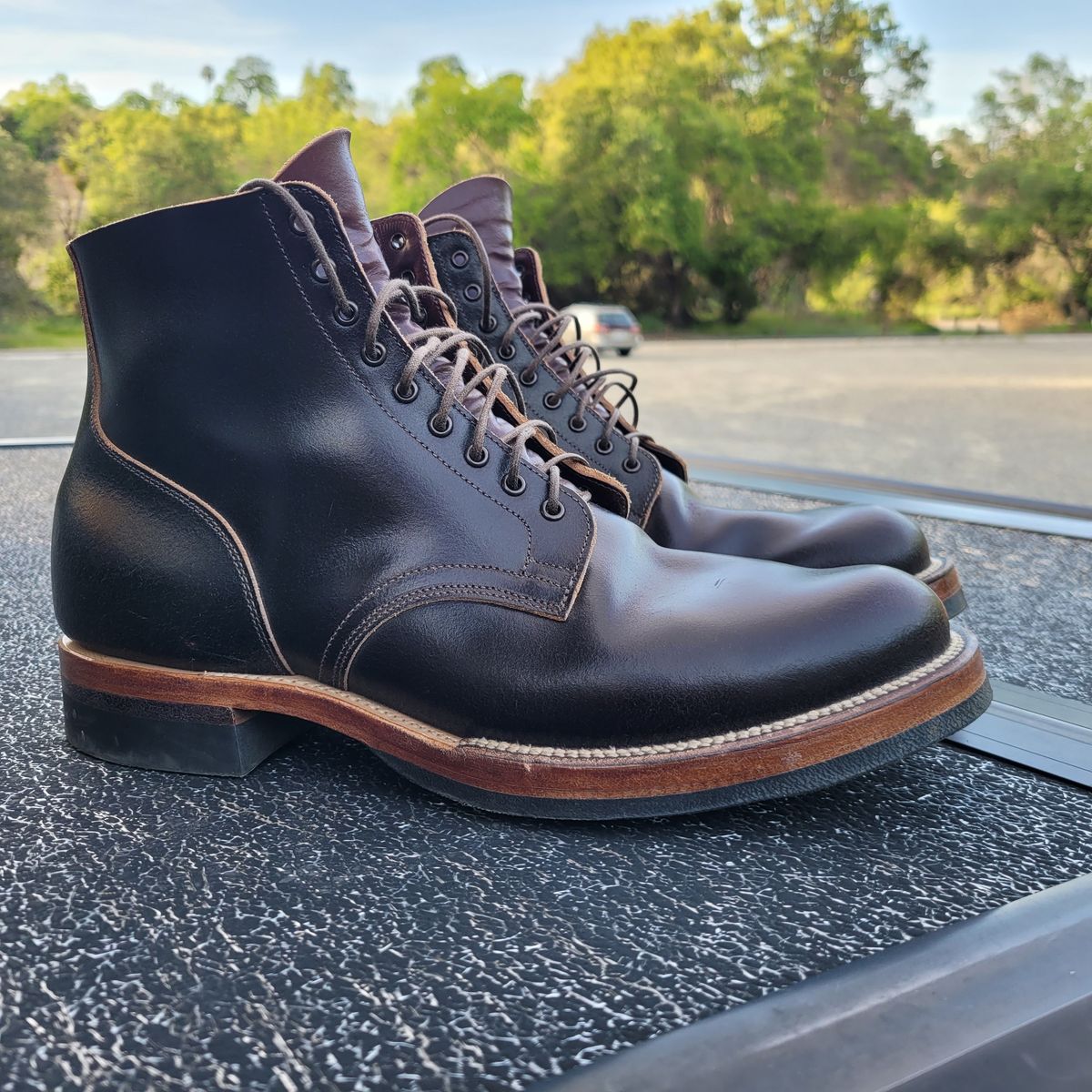 Photo by Das_Bones on April 11, 2024 of the Viberg Service Boot in Horween Brown Waxed Flesh.