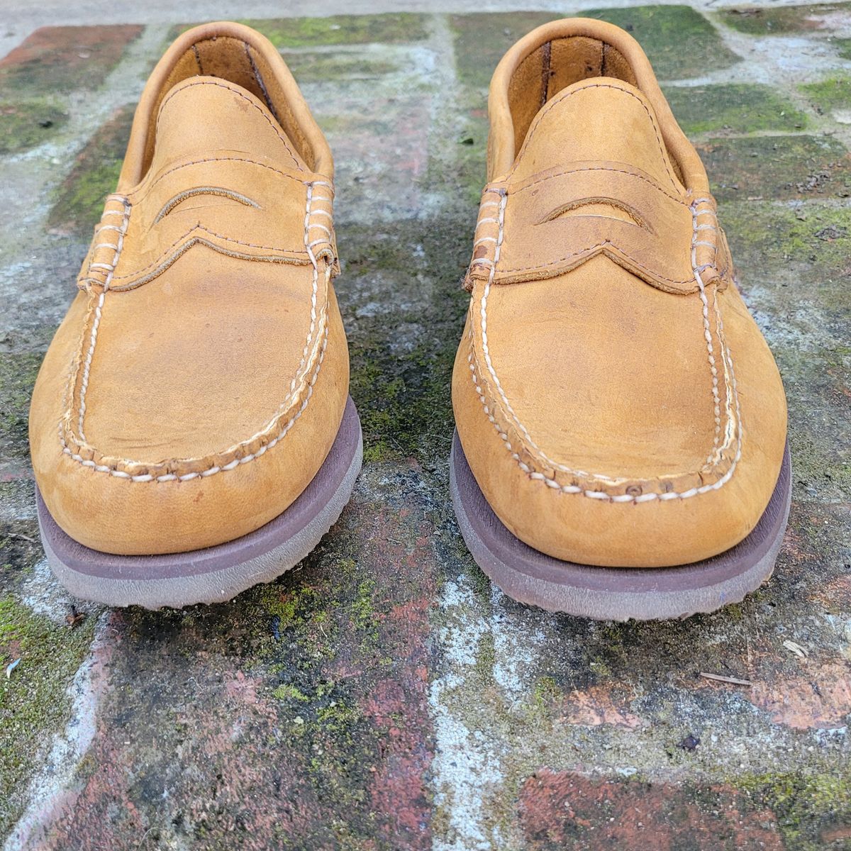 Photo by Das_Bones on April 18, 2024 of the Russell Moccasin Co. Penny Loafer in Pecos Gaucho Chamois.