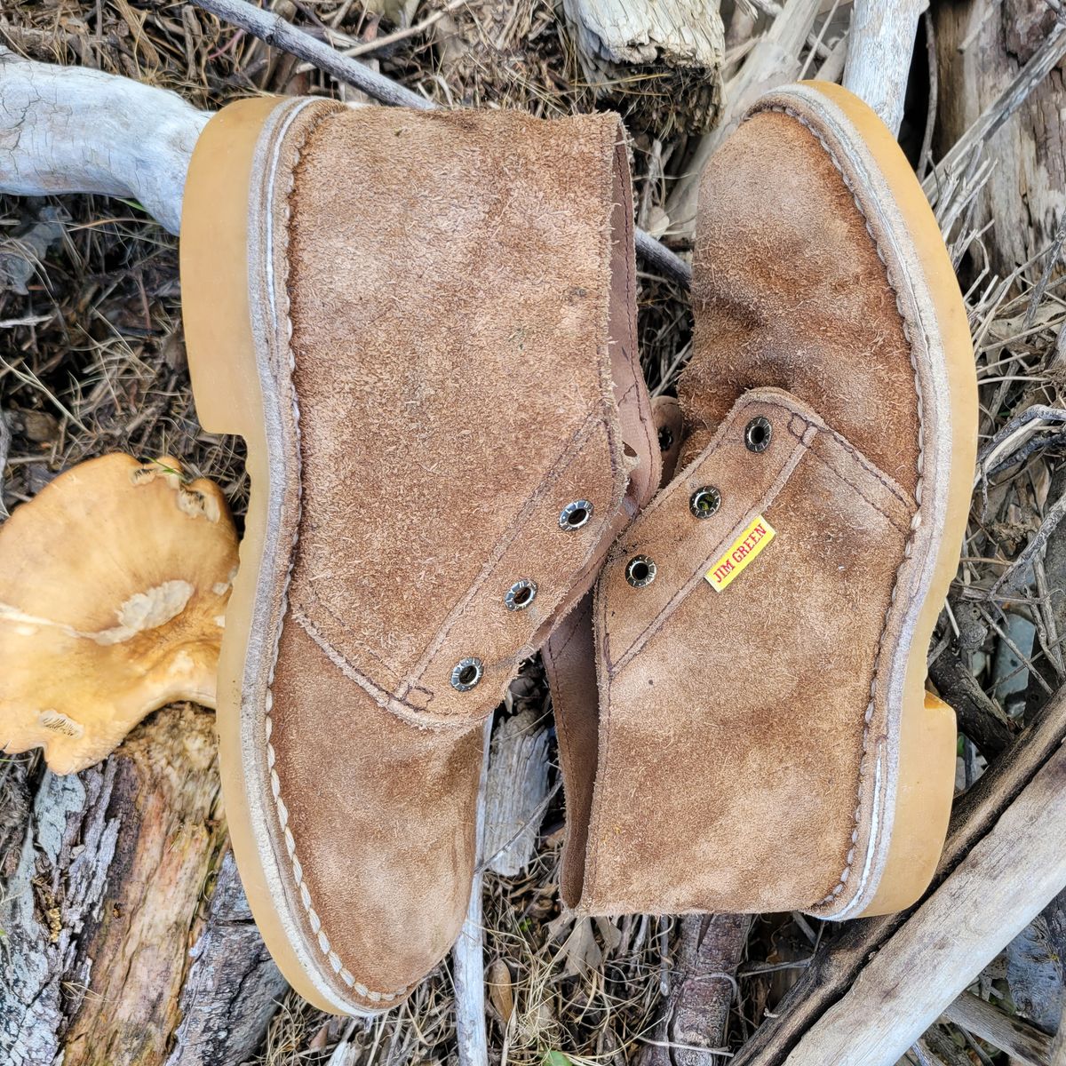 Photo by Das_Bones on April 6, 2024 of the Jim Green Vellie in Chestnut Tan Full Grain.