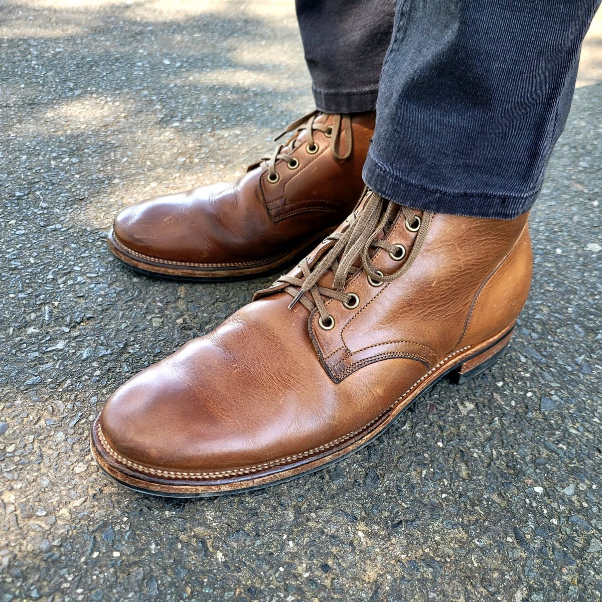 Photo by Das_Bones on April 22, 2024 of the Viberg Service Boot in Horween Natural Chromexcel.